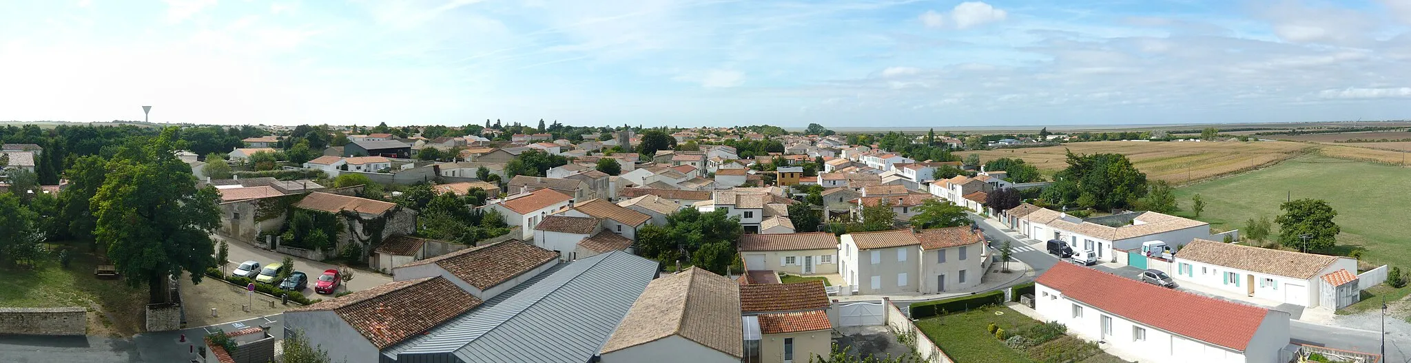 Photo showing: Panorama of Esnandes (Charente-Maritime, France) seen from St. Martin church.