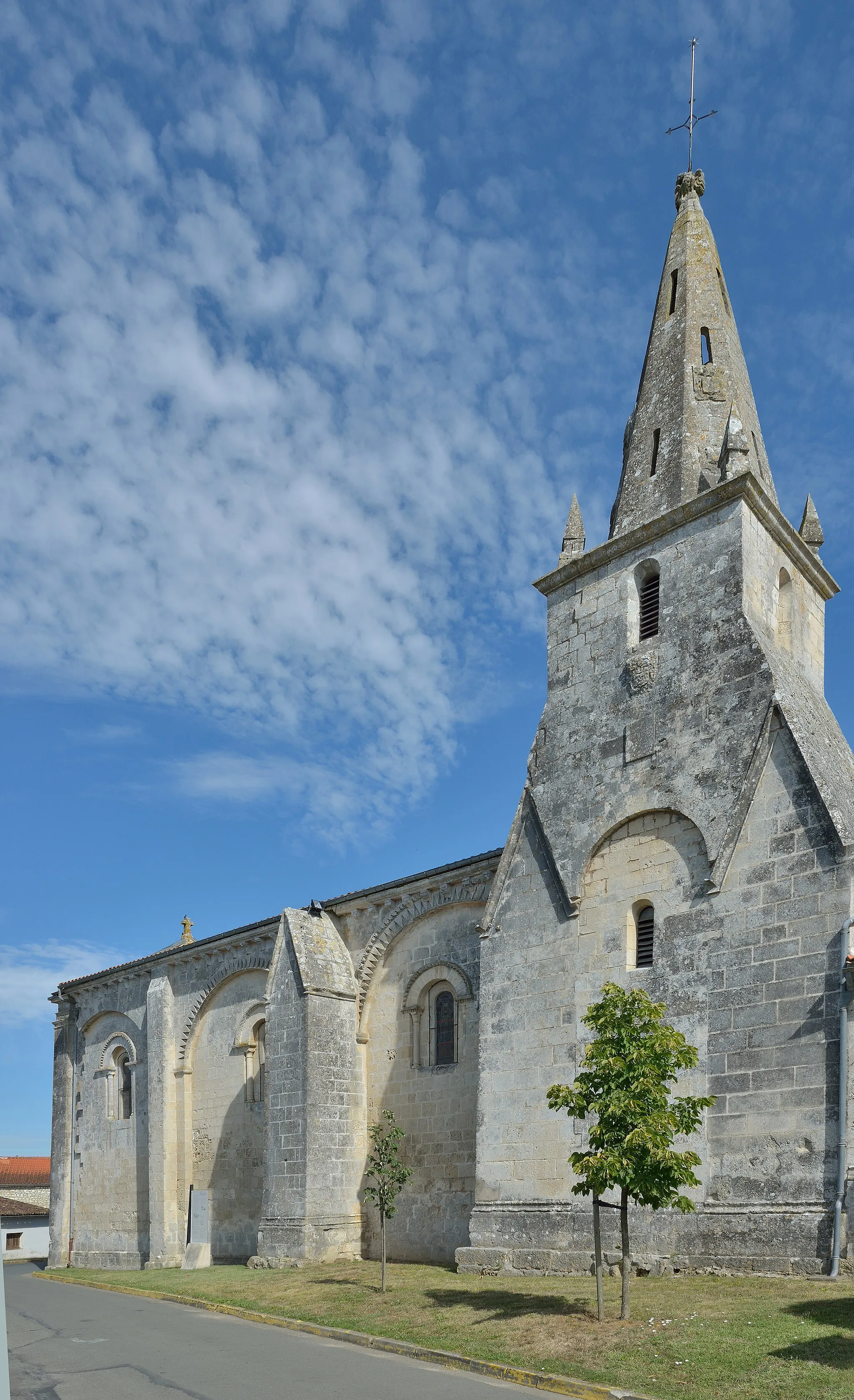Photo showing: Saint Blaise church inPlassay in France