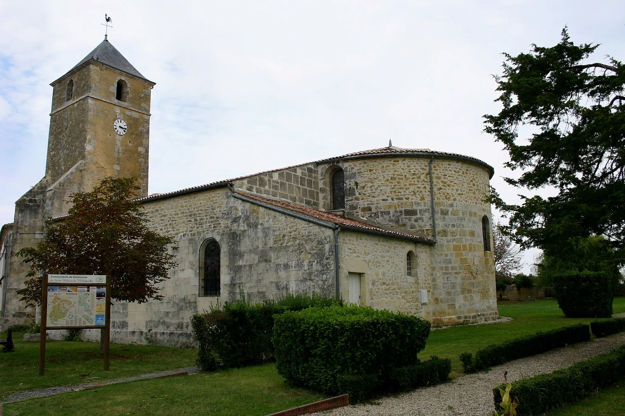 Photo showing: Église Saint-Gemme de Brizambourg