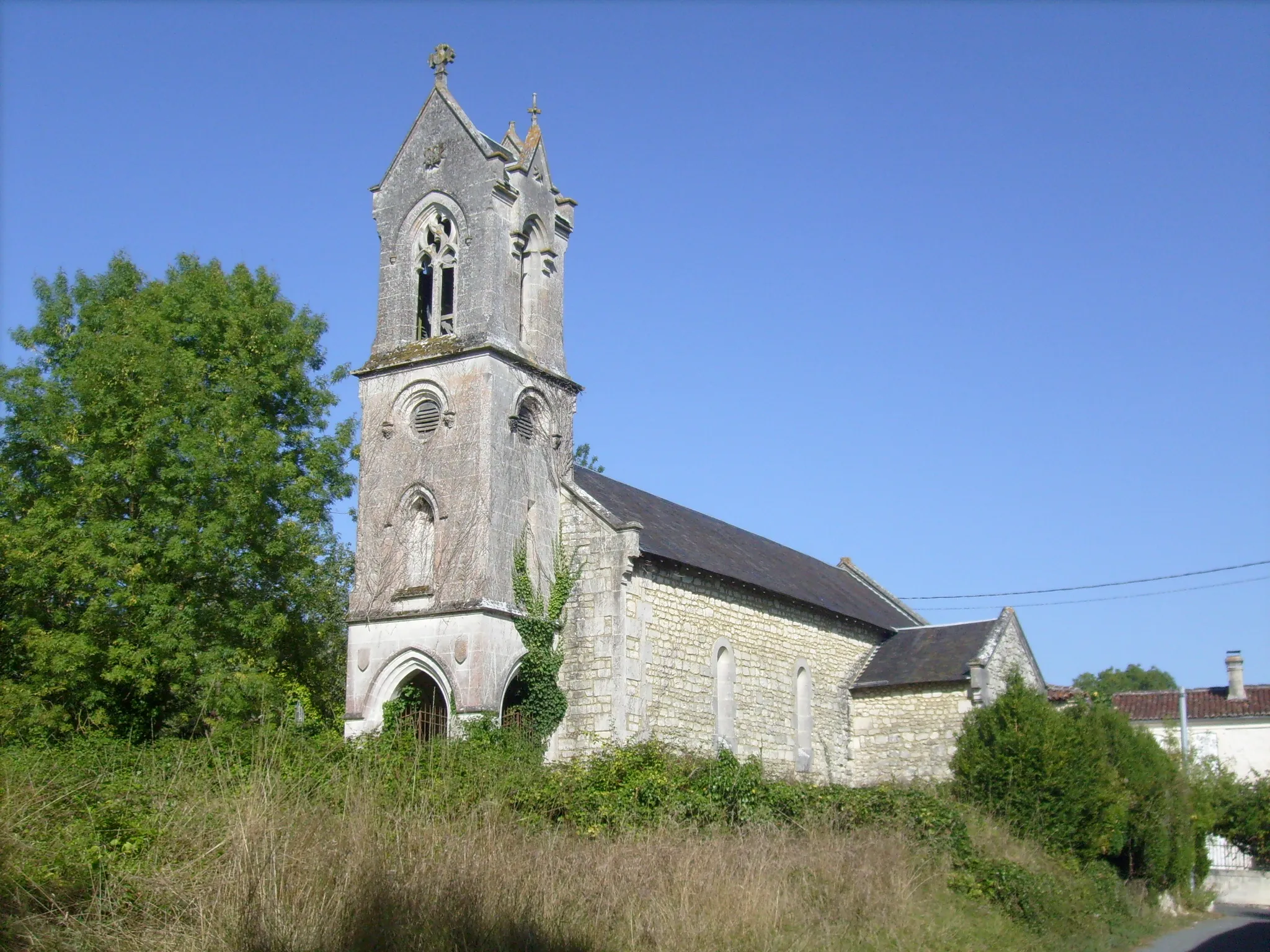 Photo showing: L'église d'Orlac (Dompierre-sur-Charente).