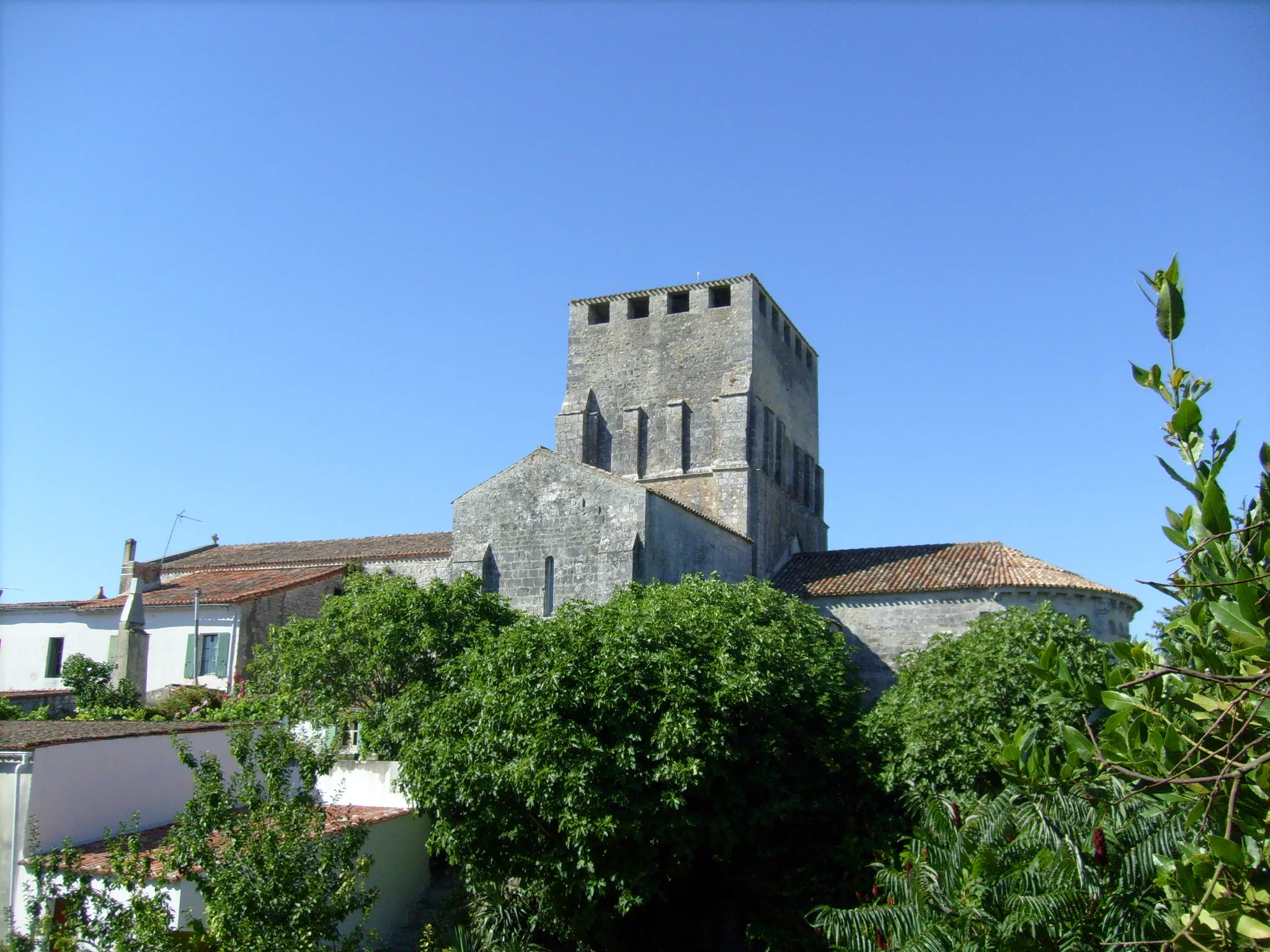 Photo showing: L'église fortifiée de Mornac sur Seudre