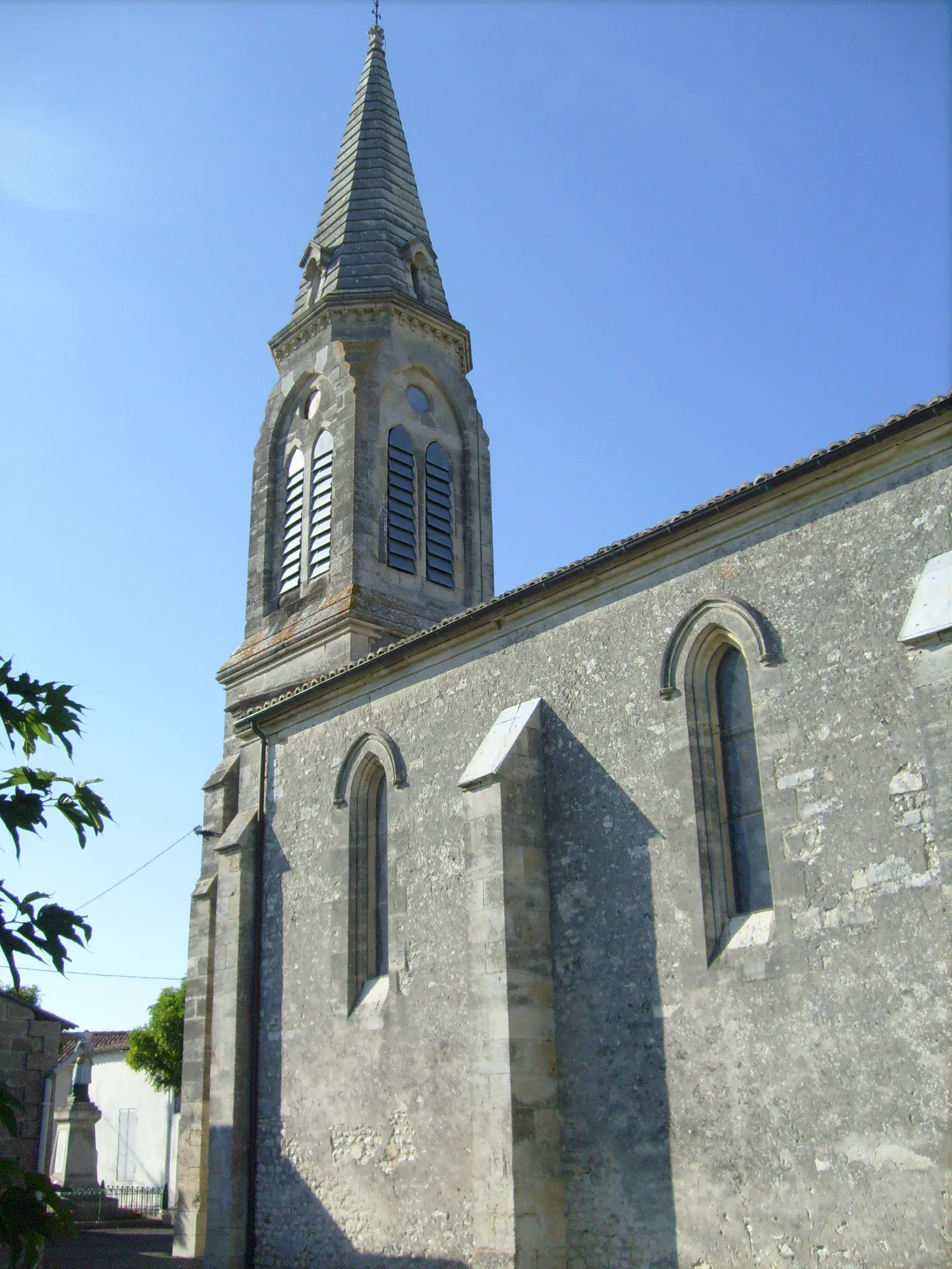 Photo showing: L'église de Barzan