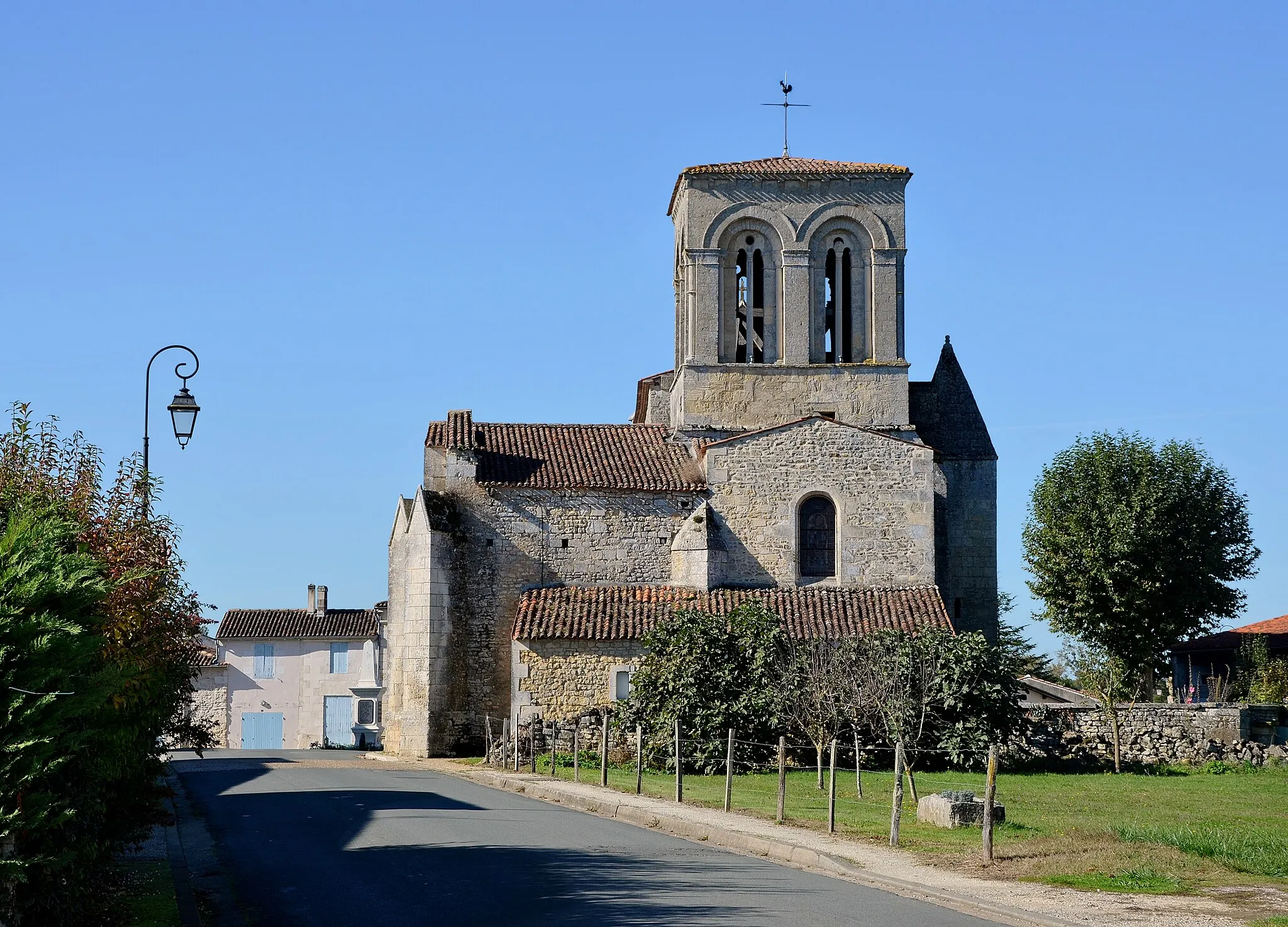 Photo showing: This building is classé au titre des monuments historiques de la France. It is indexed in the base Mérimée, a database of architectural heritage maintained by the French Ministry of Culture, under the reference PA00104816 .