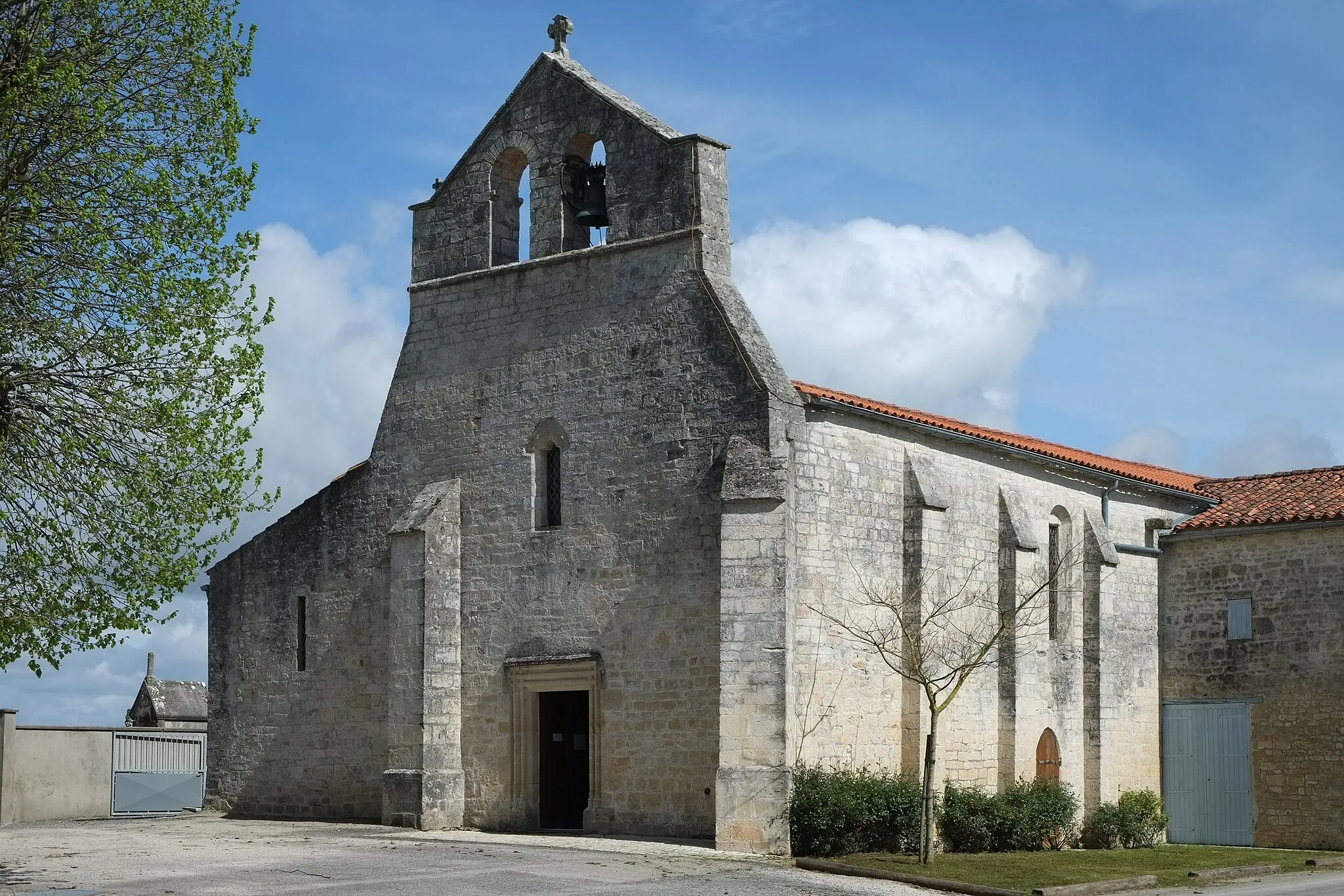 Photo showing: Église Saint-Pierre le Thou Charente-Maritime France