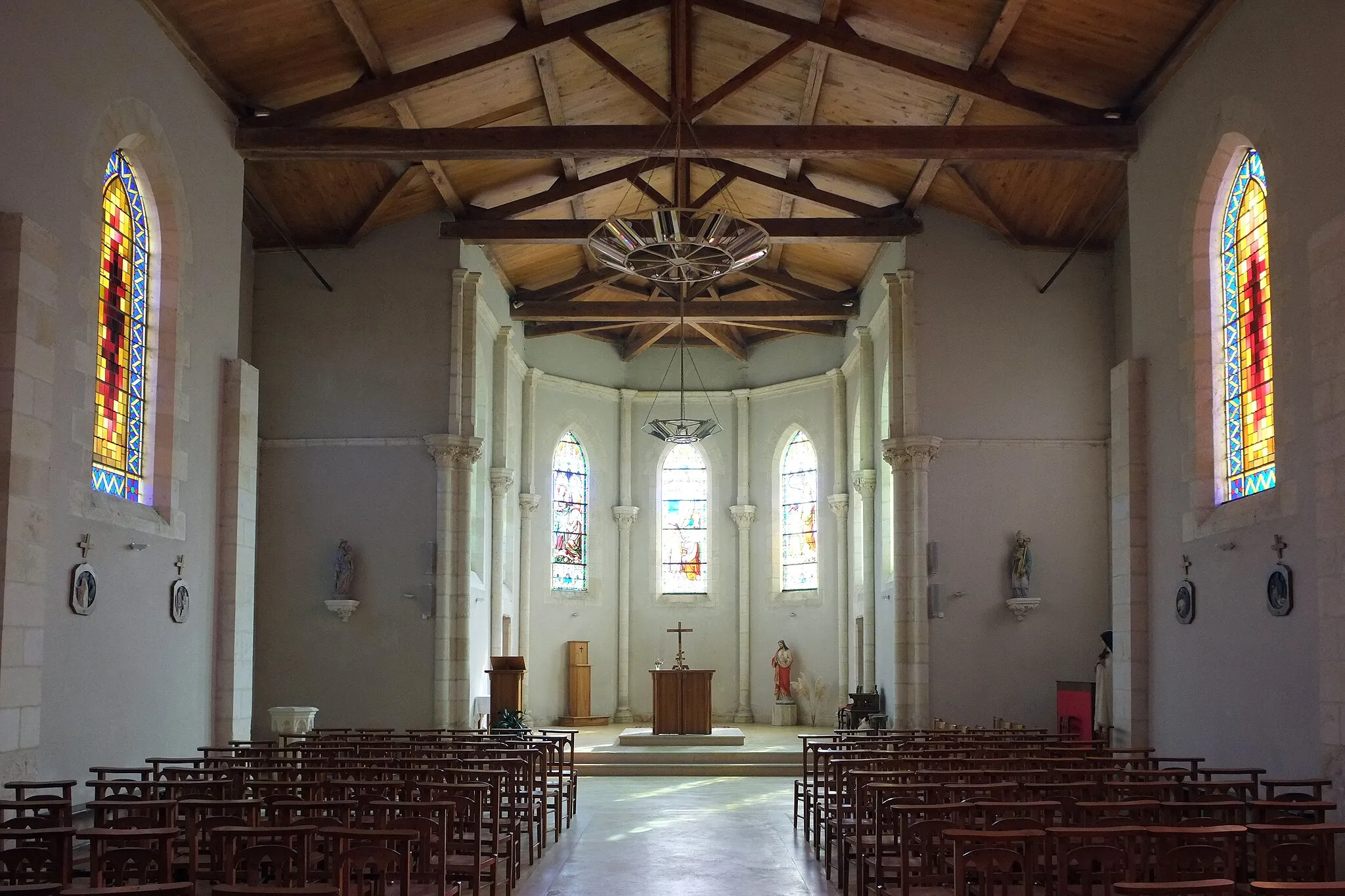 Photo showing: Nef de l'église Saint-Germain à Saint-Germain-de-Marencennes Charente-Maritime France