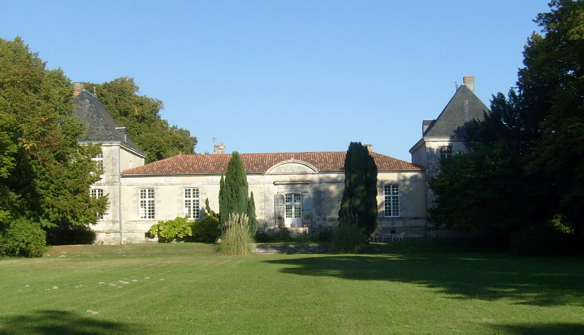 Photo showing: Château des Granges Virson