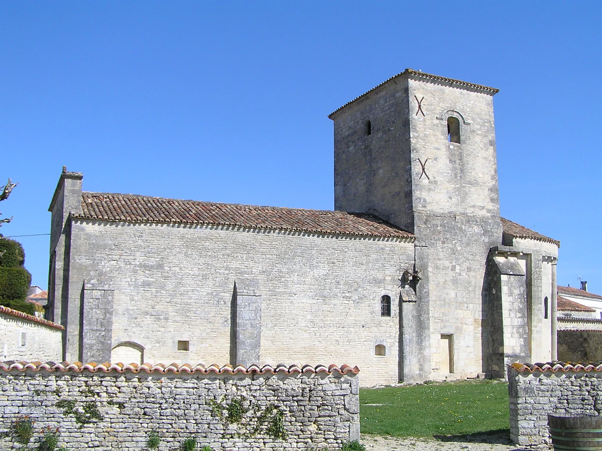 Photo showing: église de Bagnizeau