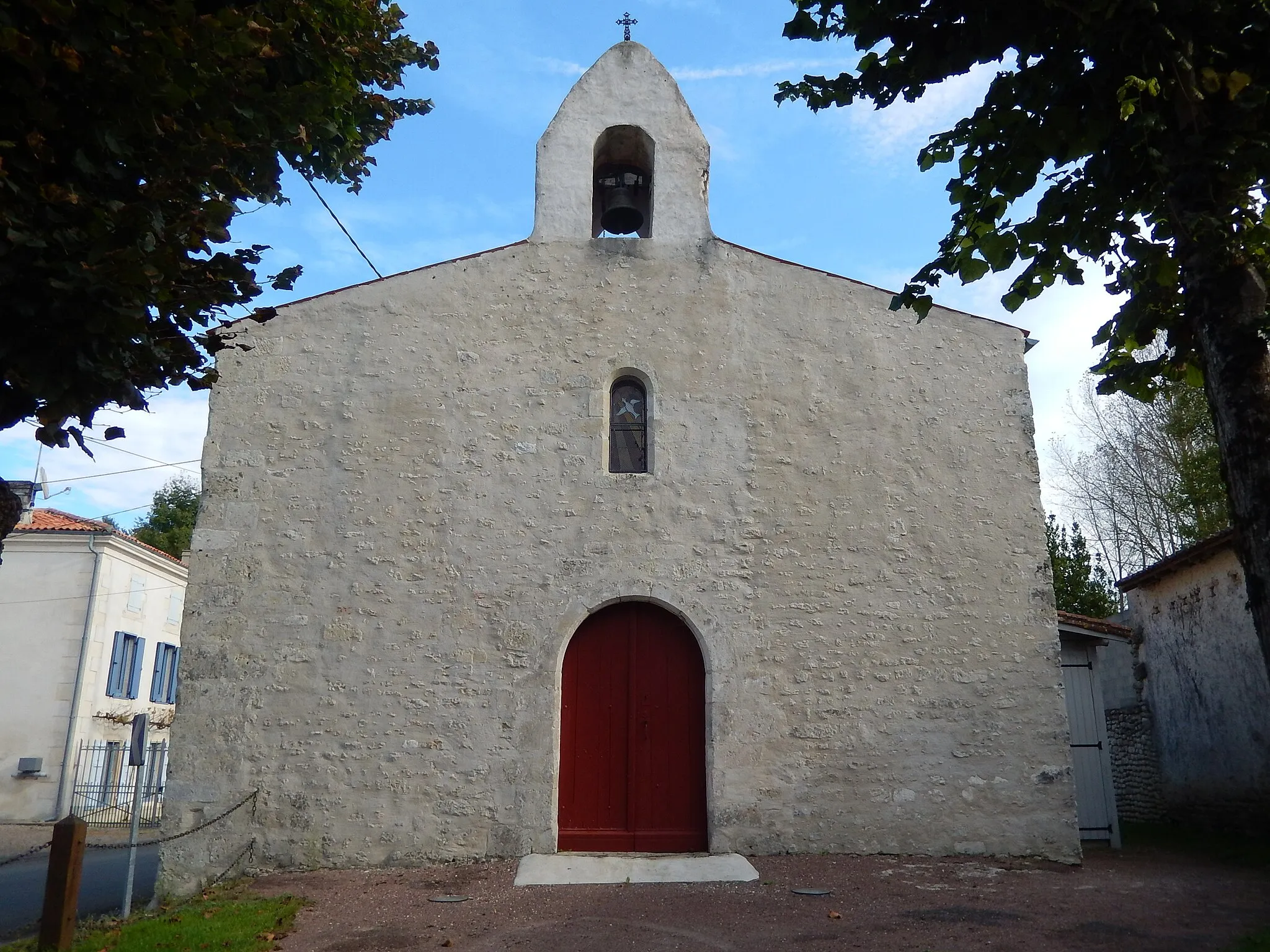 Photo showing: L'église de Saint-Pardoult, en Charente-Maritime.