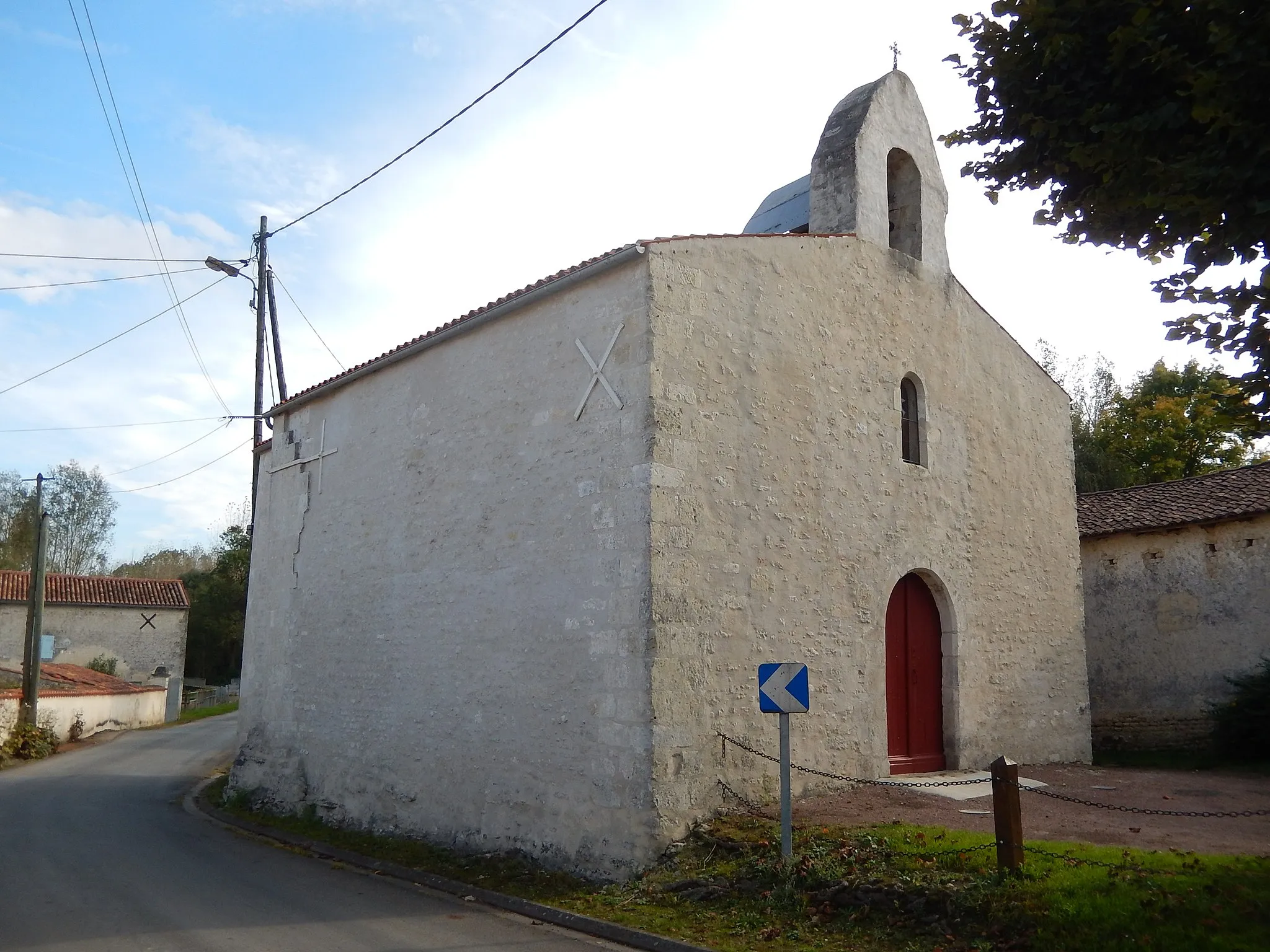 Photo showing: L'église de Saint-Pardoult, en Charente-Maritime.