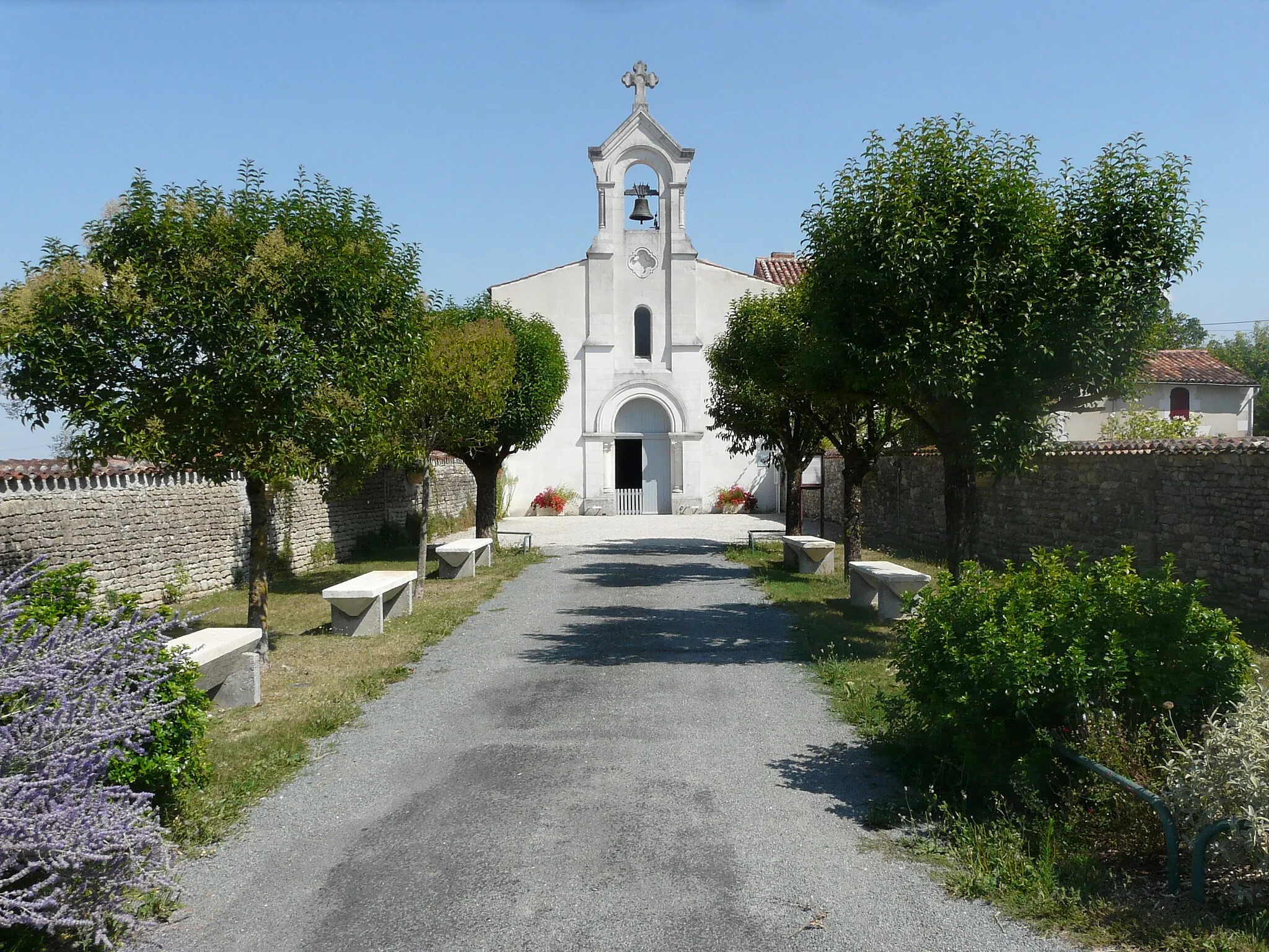 Photo showing: façade de l'église Ste Madeleine