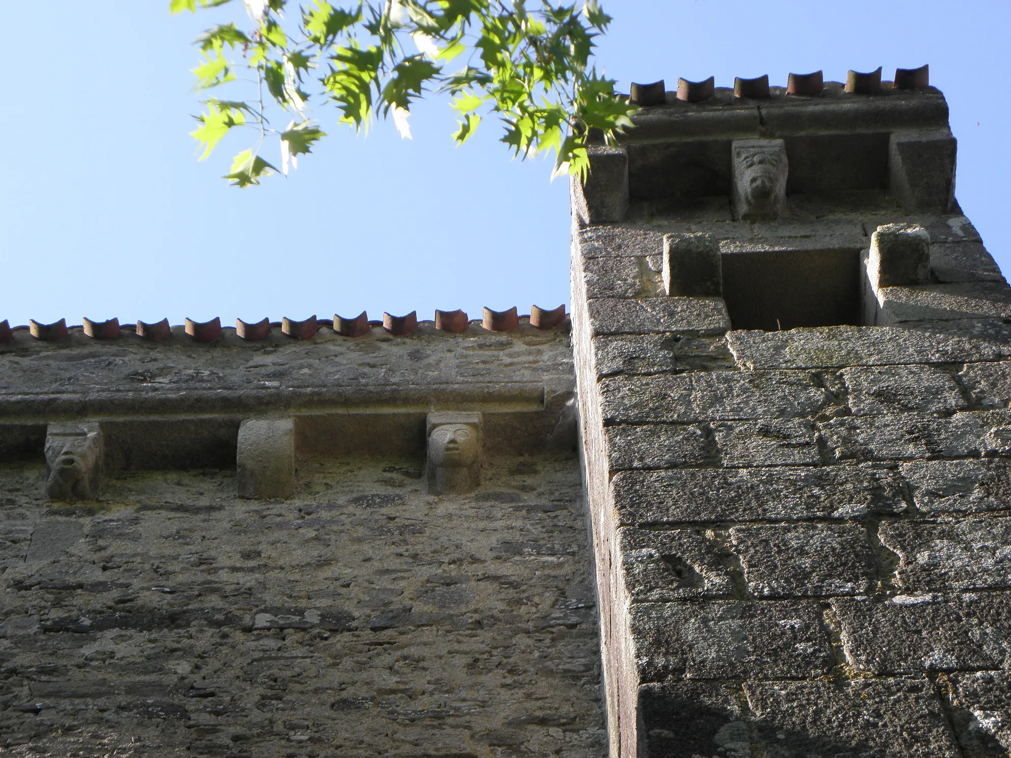 Photo showing: Extérieur de l'église Saint-Pierre du Boupère (85).