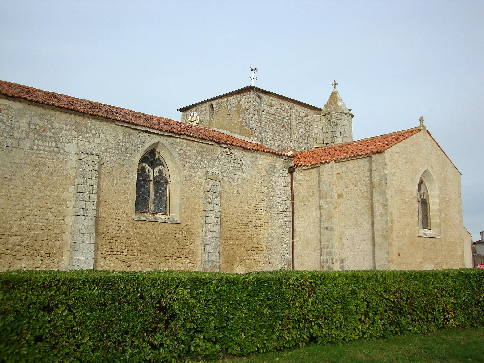 Photo showing: This building is indexed in the base Mérimée, a database of architectural heritage maintained by the French Ministry of Culture, under the reference PA00110306 .