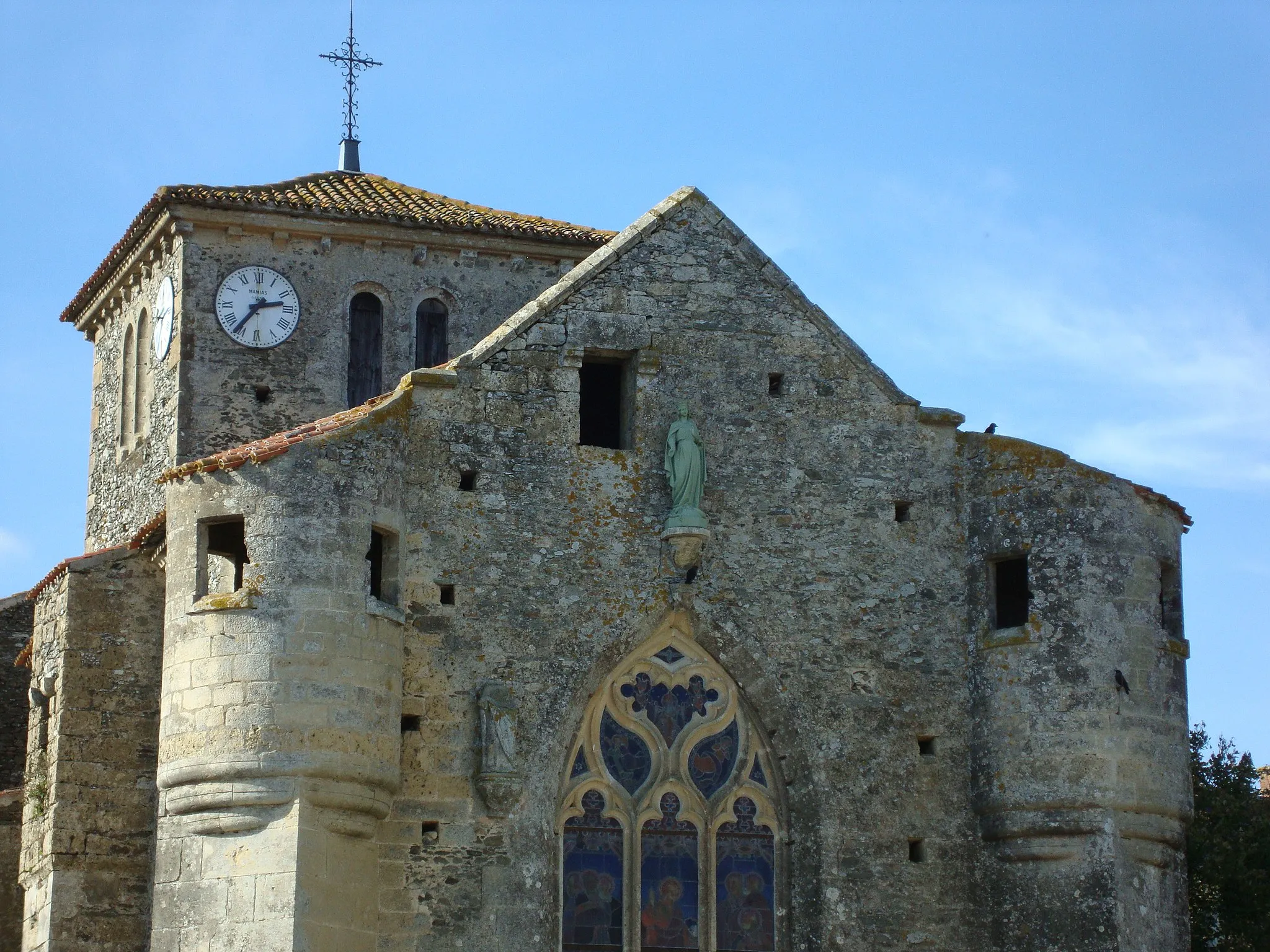 Photo showing: This building is indexed in the base Mérimée, a database of architectural heritage maintained by the French Ministry of Culture, under the reference PA00110208 .