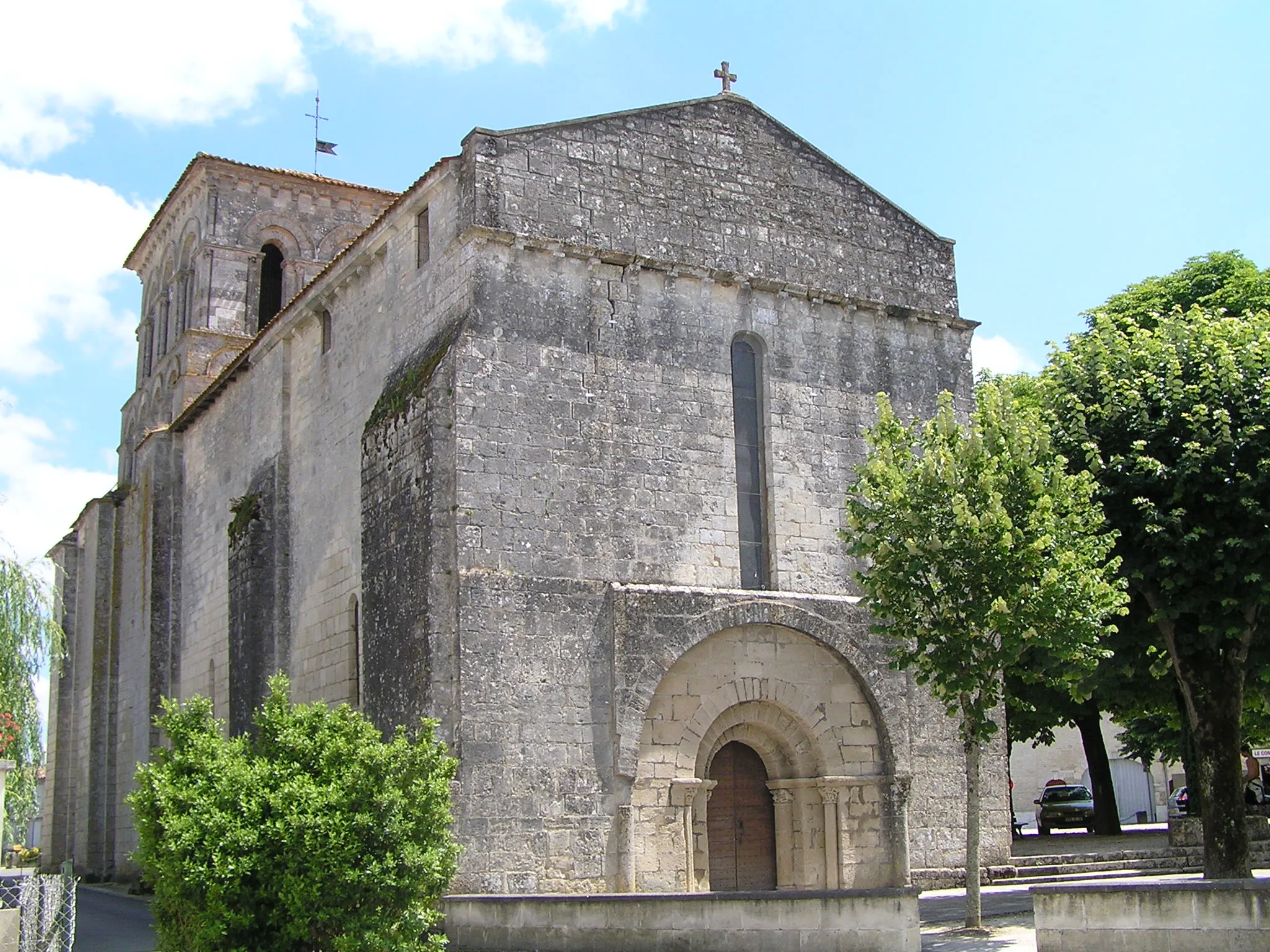 Photo showing: église de Sigogne, Charente, France