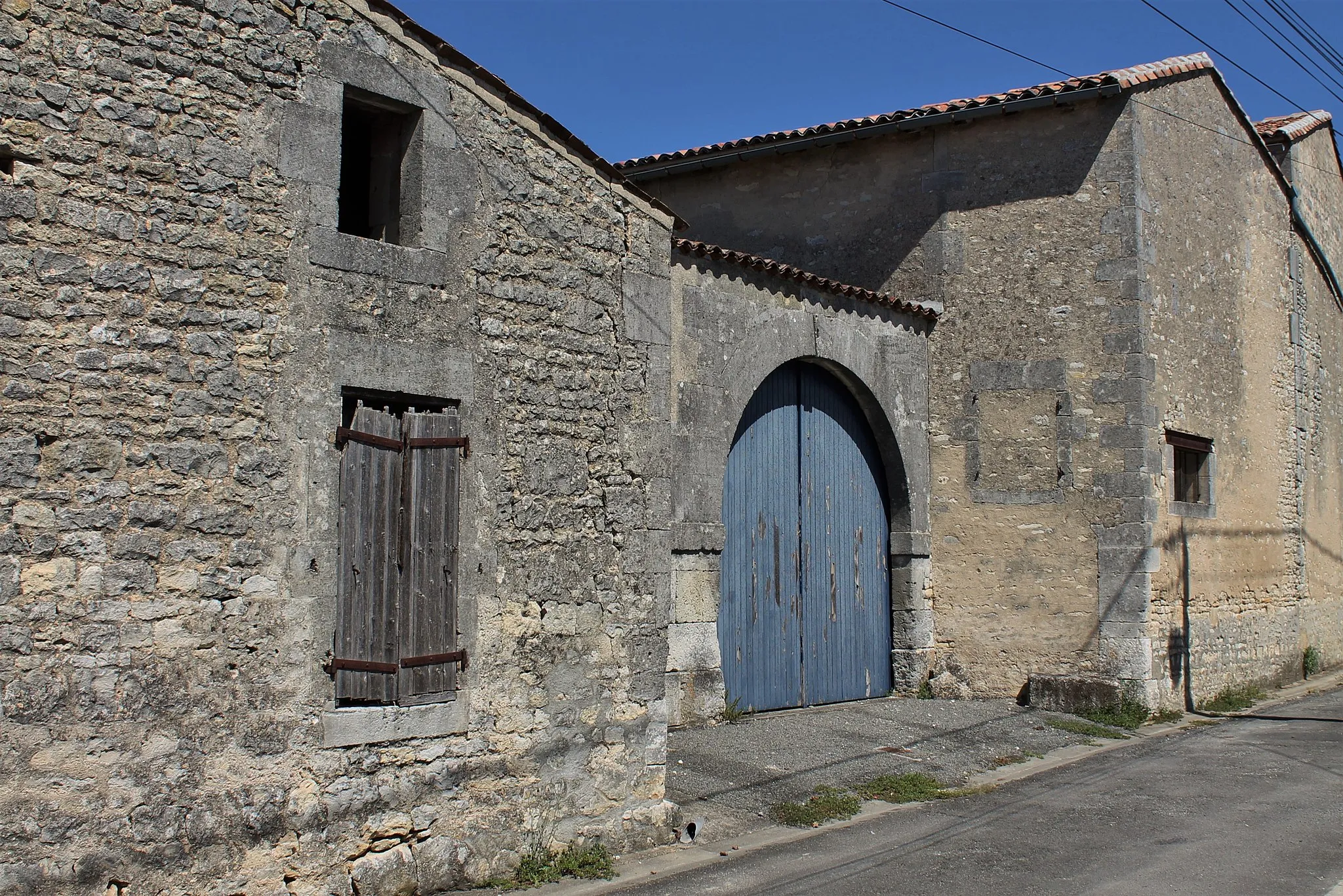 Photo showing: Boisfocon un vieux chai