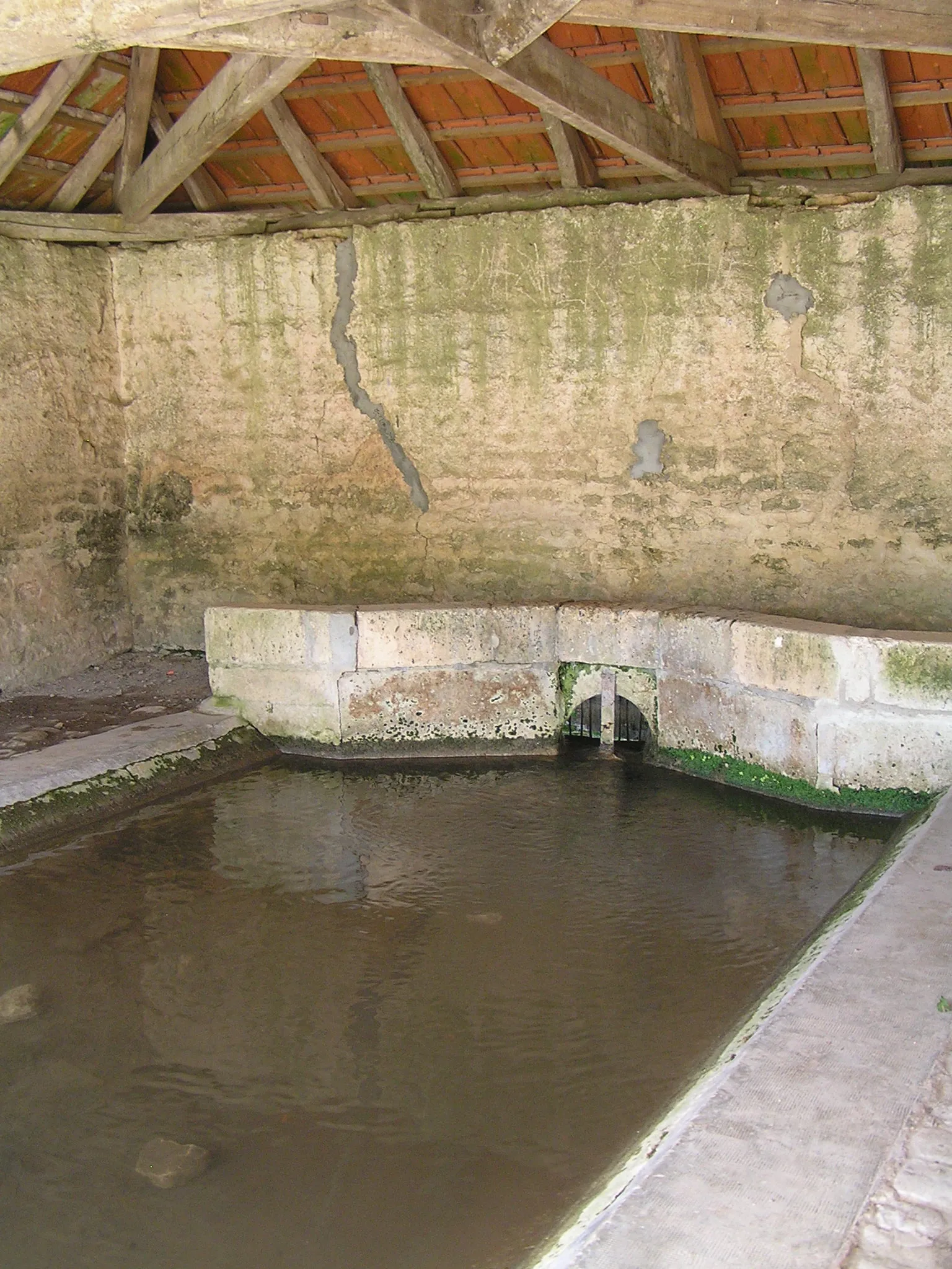 Photo showing: 1° lavoir  de Saint-Cybardeaux