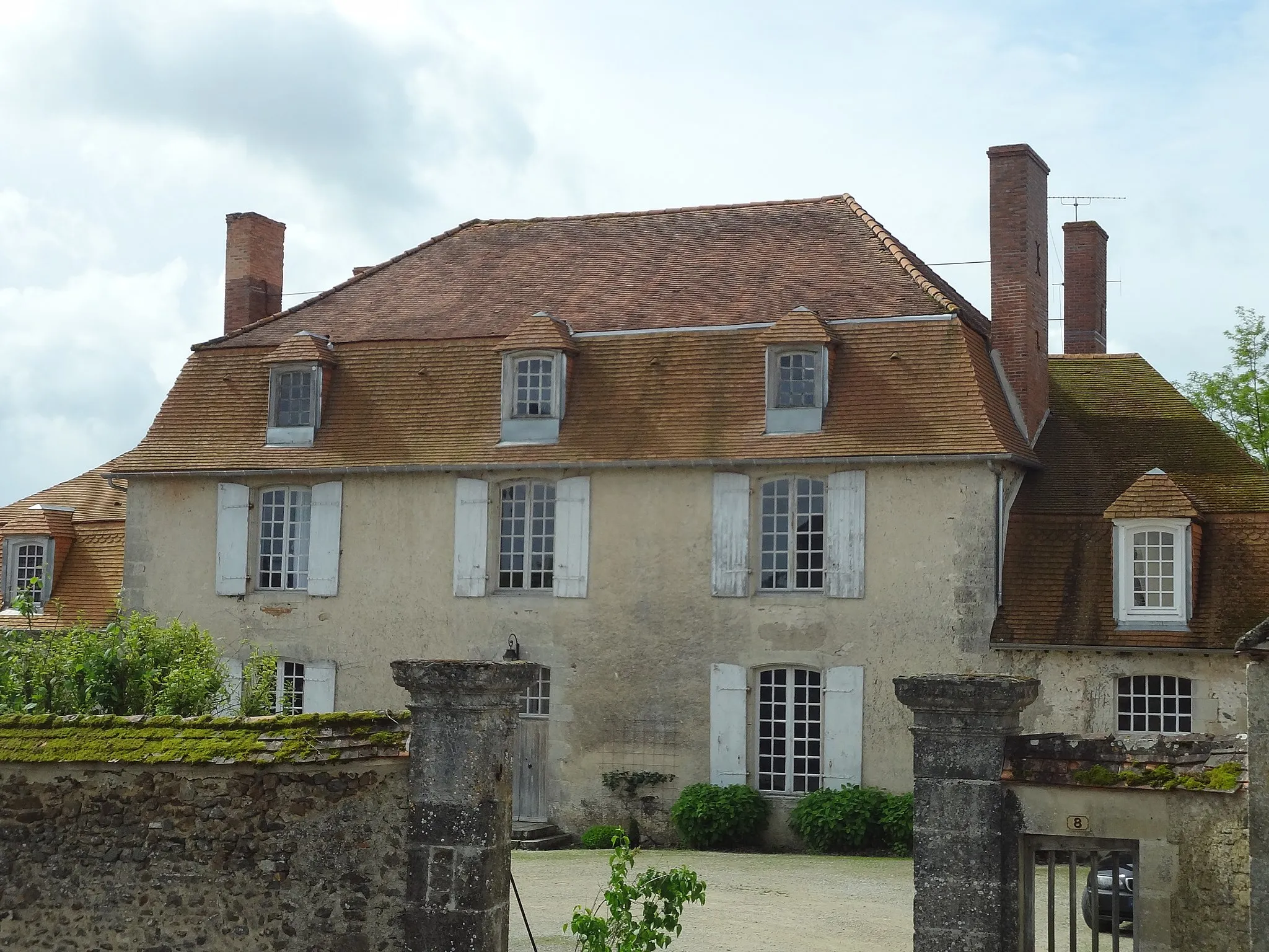 Photo showing: Maison d'Adriers