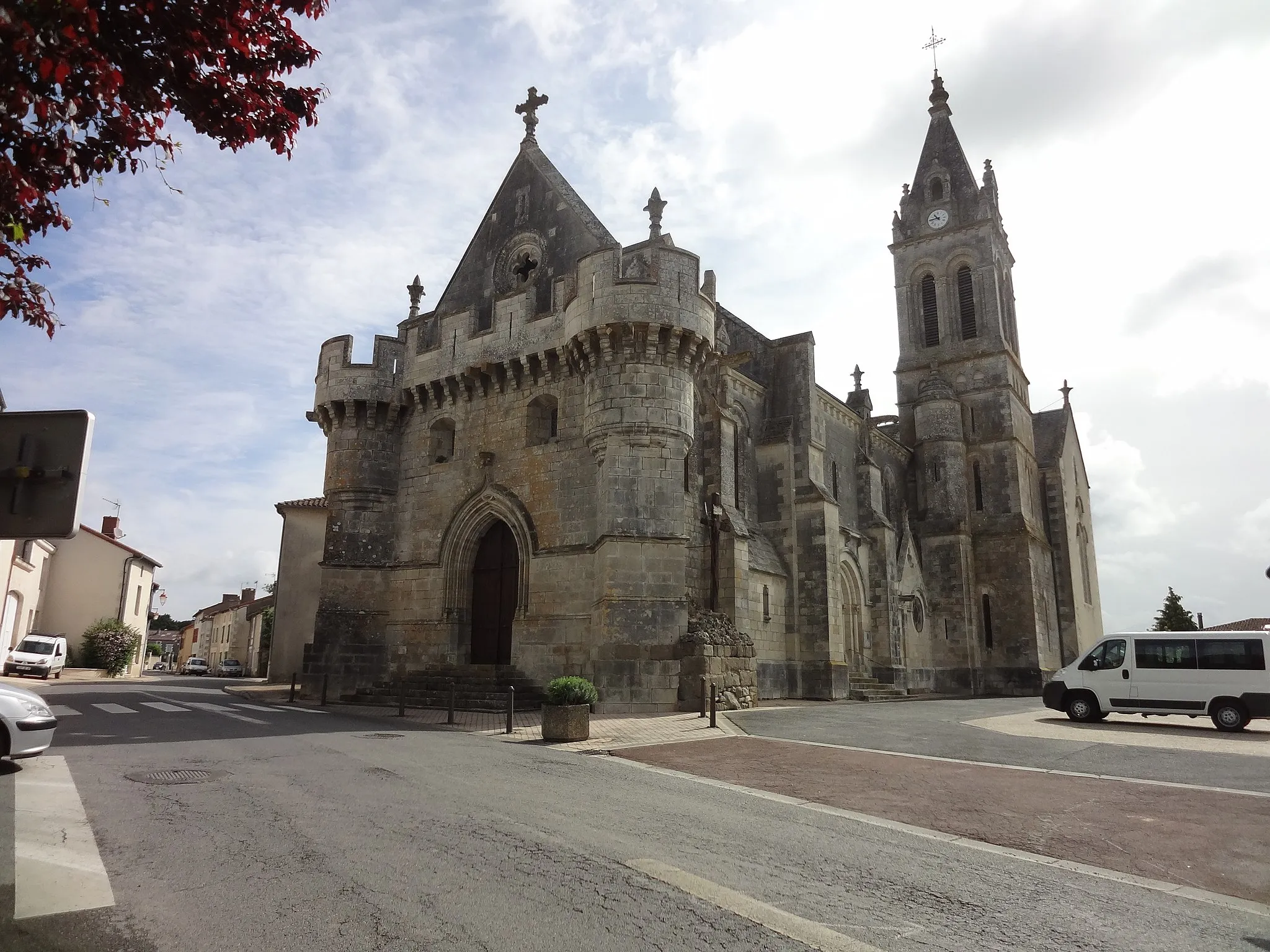 Photo showing: Église fortifiée d'Adriers