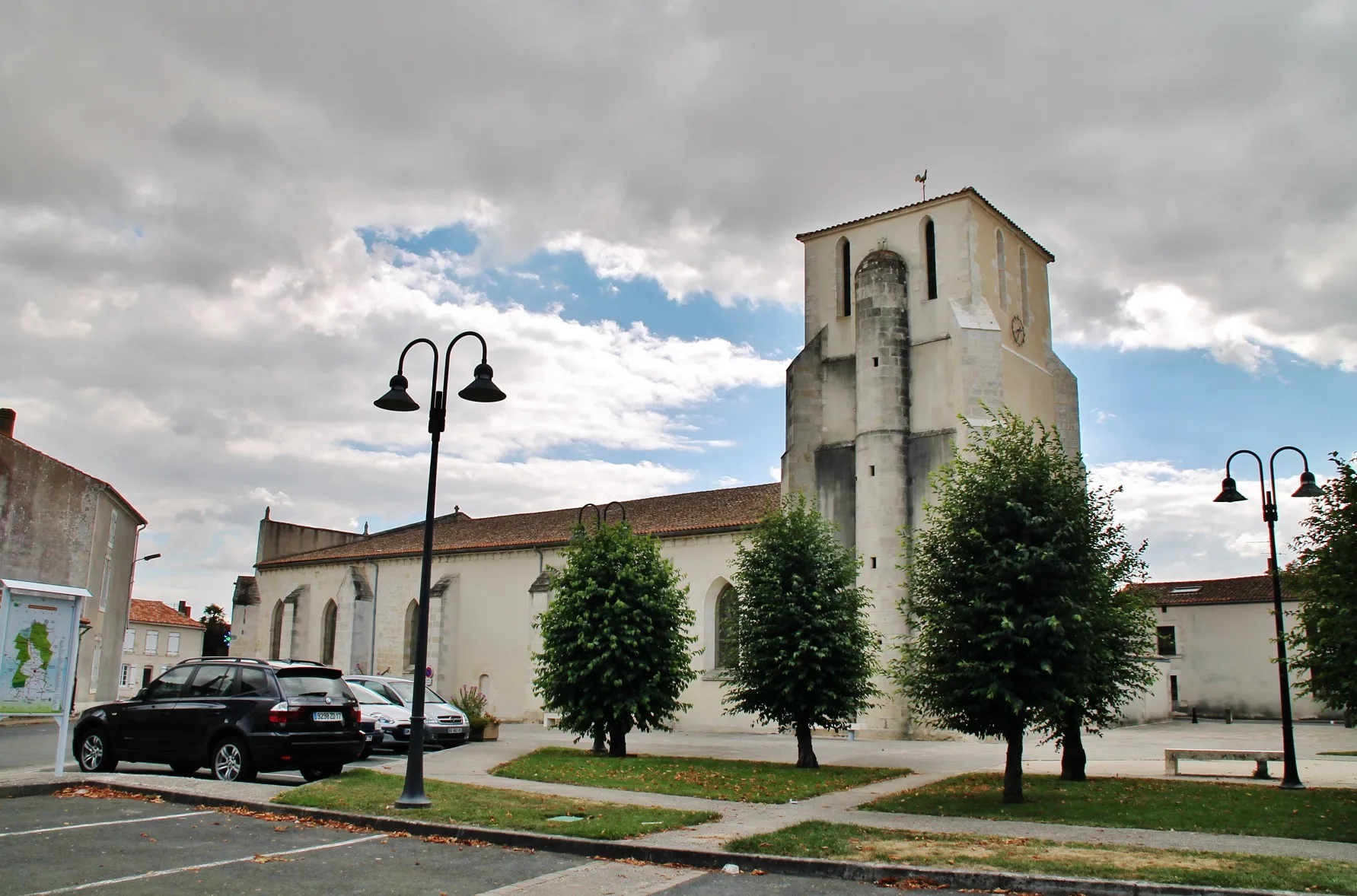Photo showing: église St Jean-Baptiste