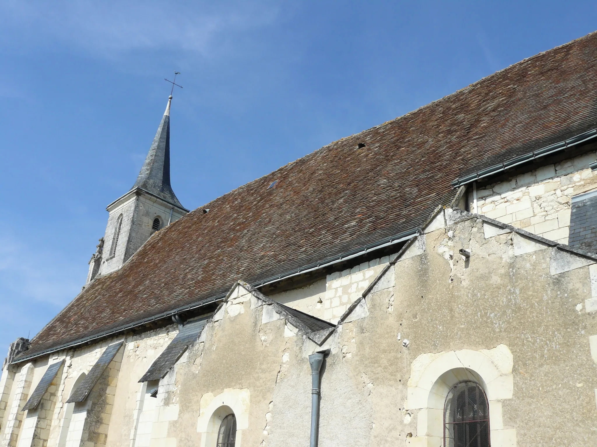Photo showing: Nef de l'église St Laurent de Boussay (37)