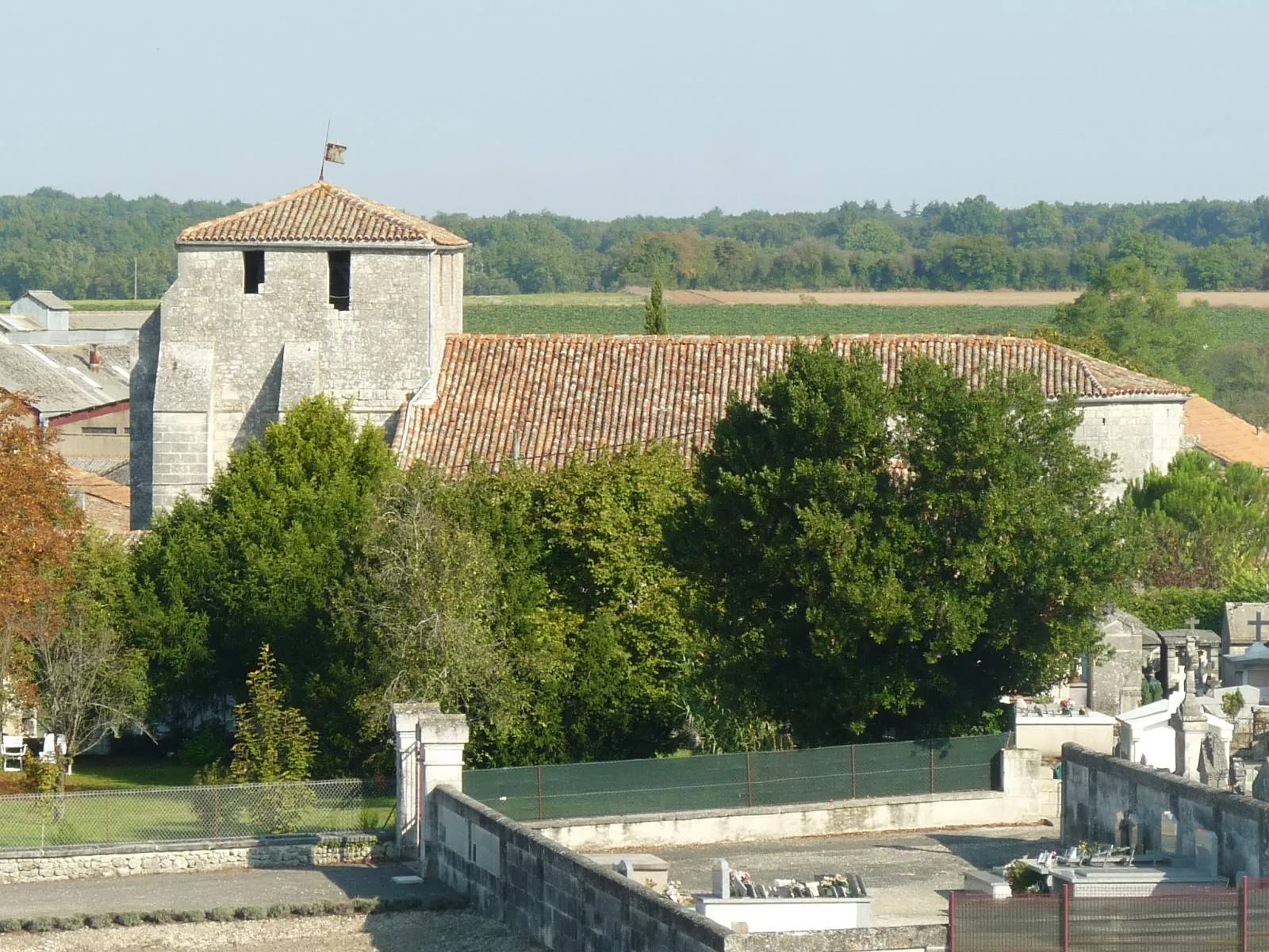 Photo showing: church of Fouquebrune, Charente, SW France