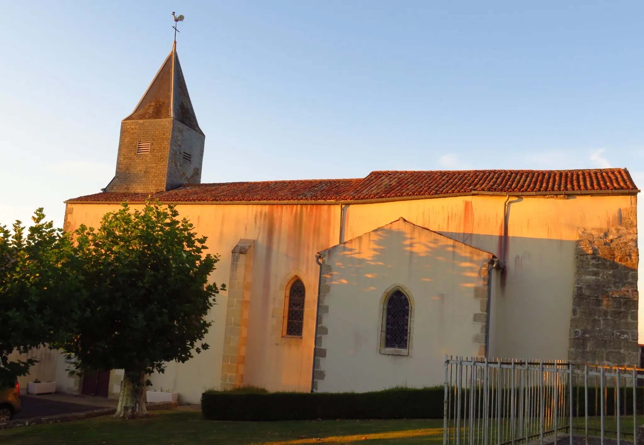 Photo showing: L'ÉGLISE Saint Léger de Vautebis