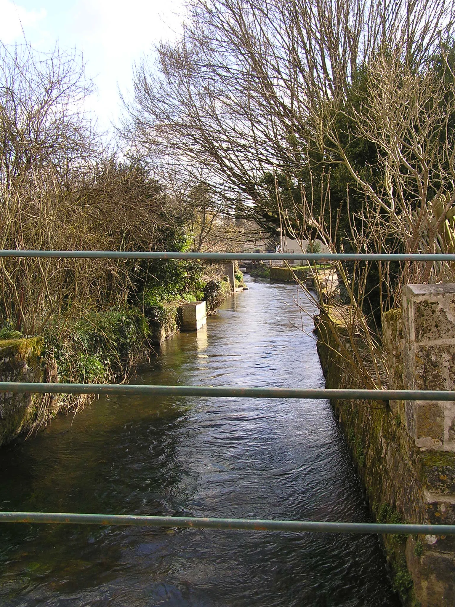 Photo showing: rivière traversant Pranzac