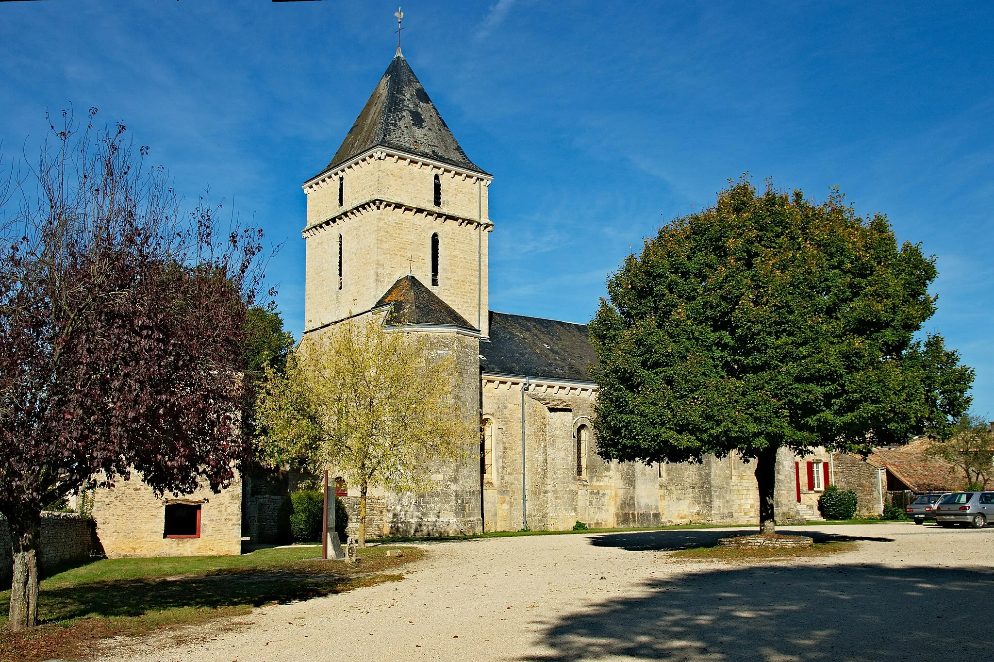 Photo showing: Église Saint-Maixent de Sainte-Soline