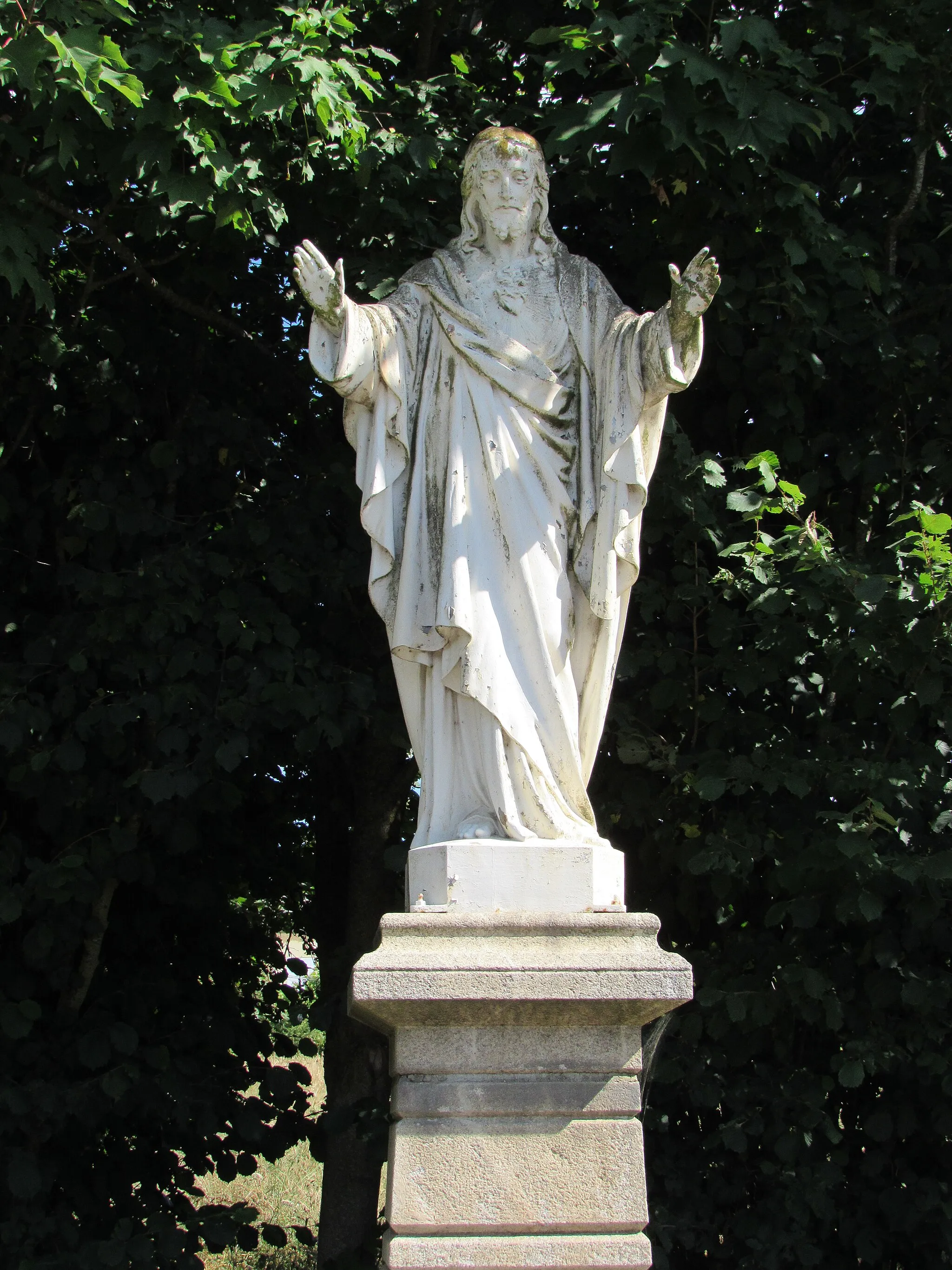 Photo showing: Statue du Sacré-Cœur de Jésus