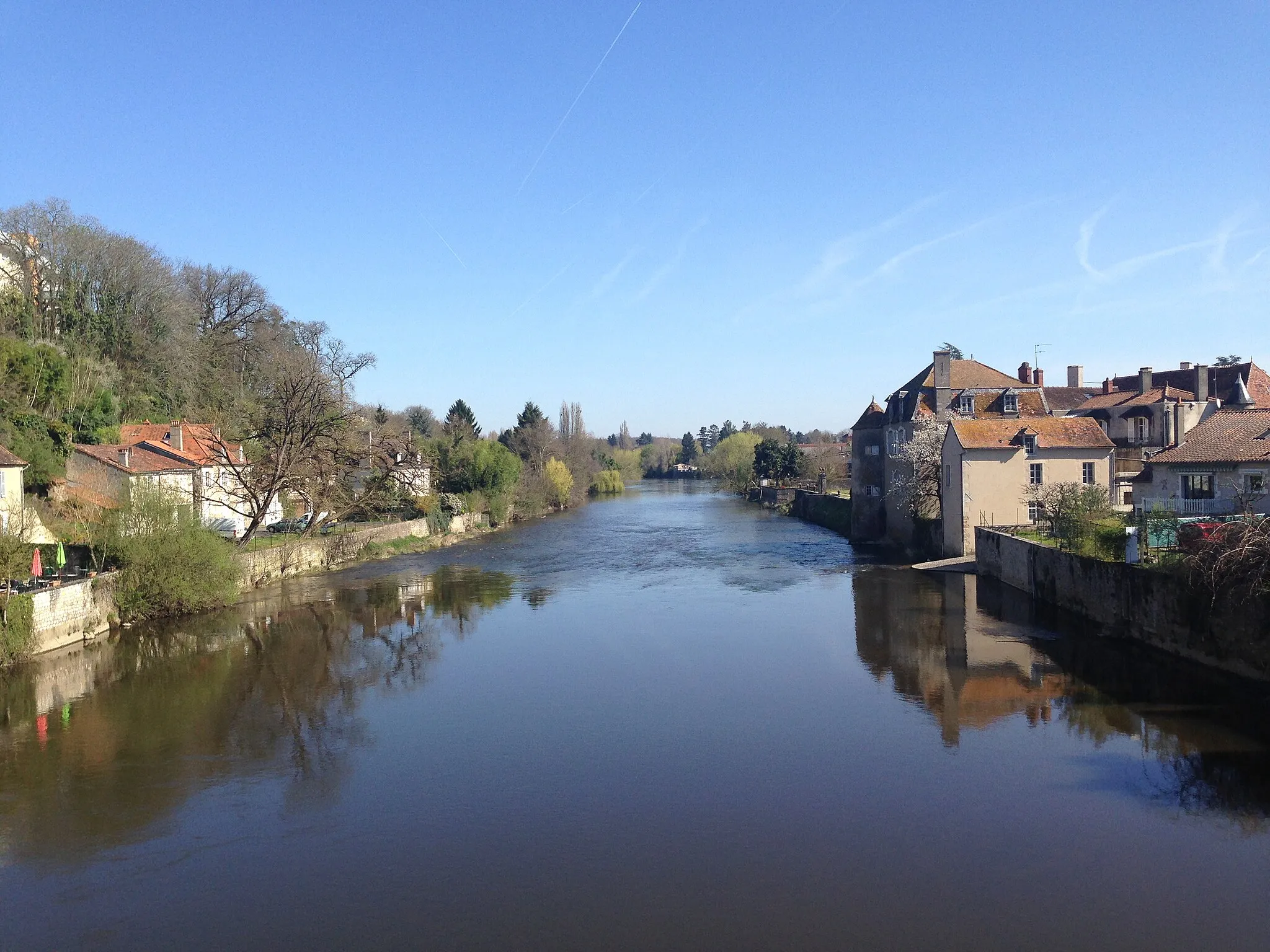 Photo showing: La Gartempe à Montmorillon