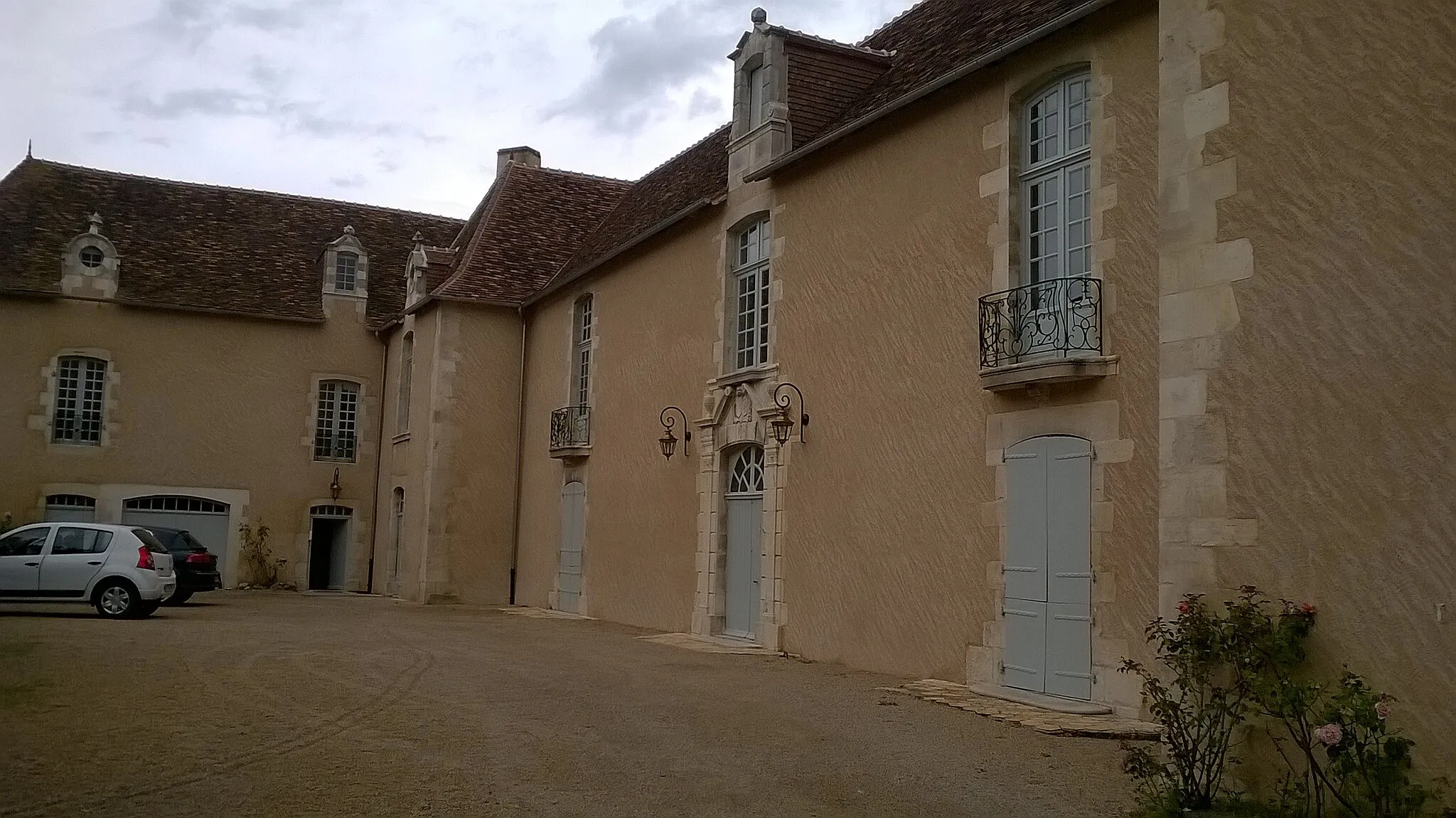 Photo showing: This building is inscrit au titre des monuments historiques de la France. It is indexed in the base Mérimée, a database of architectural heritage maintained by the French Ministry of Culture, under the reference PA00105550 .