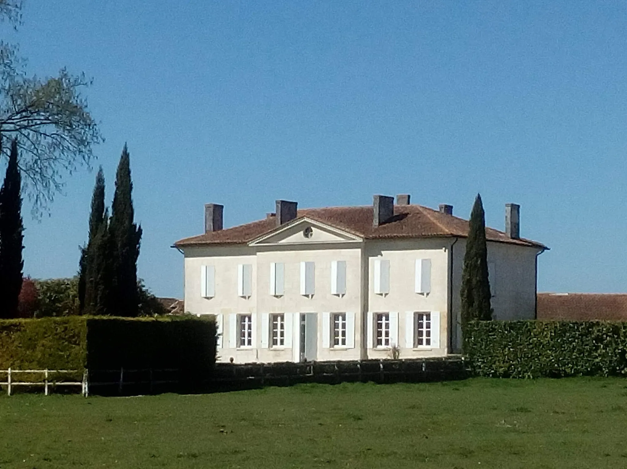 Photo showing: Façade sud, logis de Mont Jourdain, Chassors, Charente, France