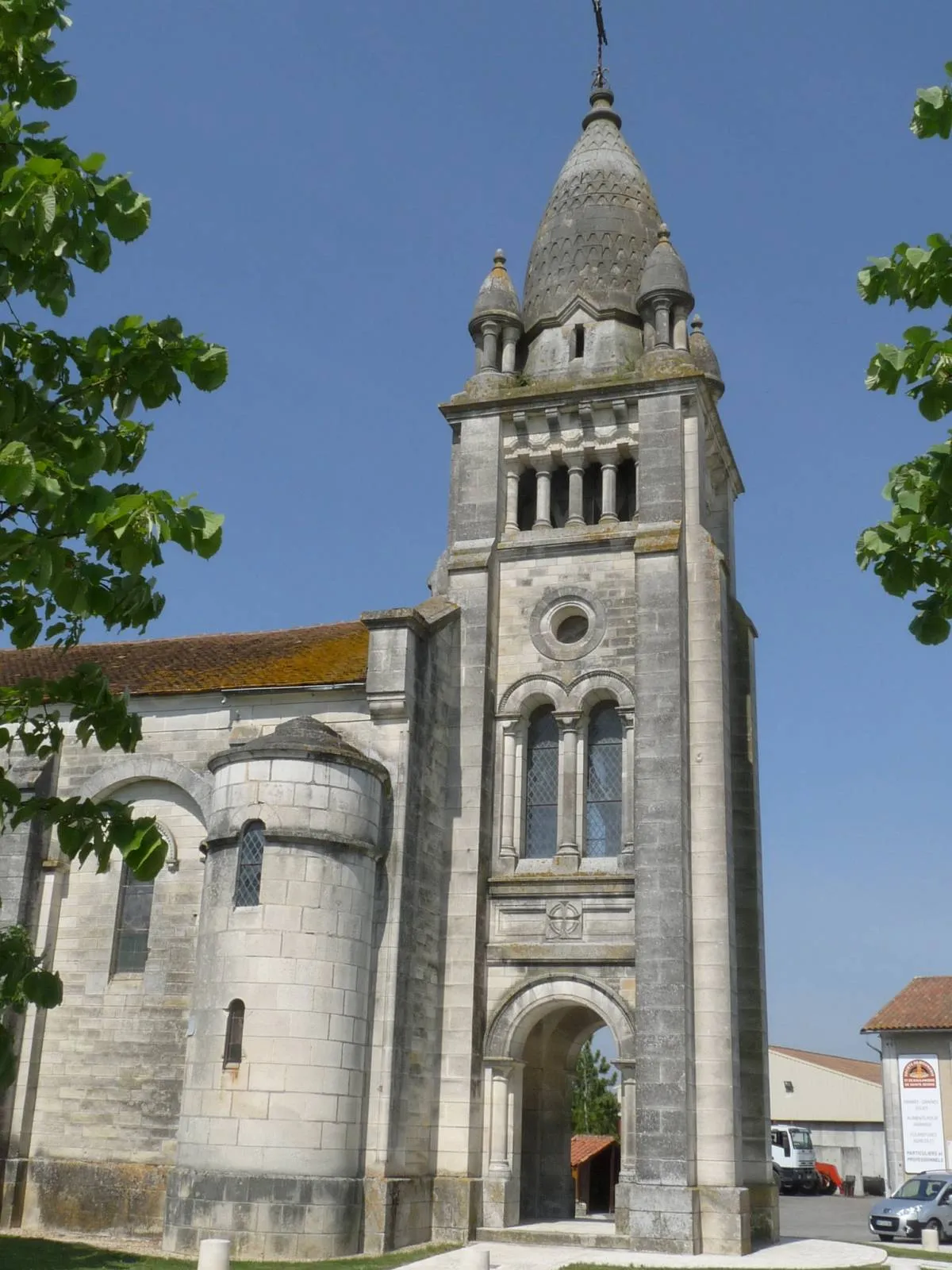 Photo showing: Eglise de Ste-Sévère, Charente, France