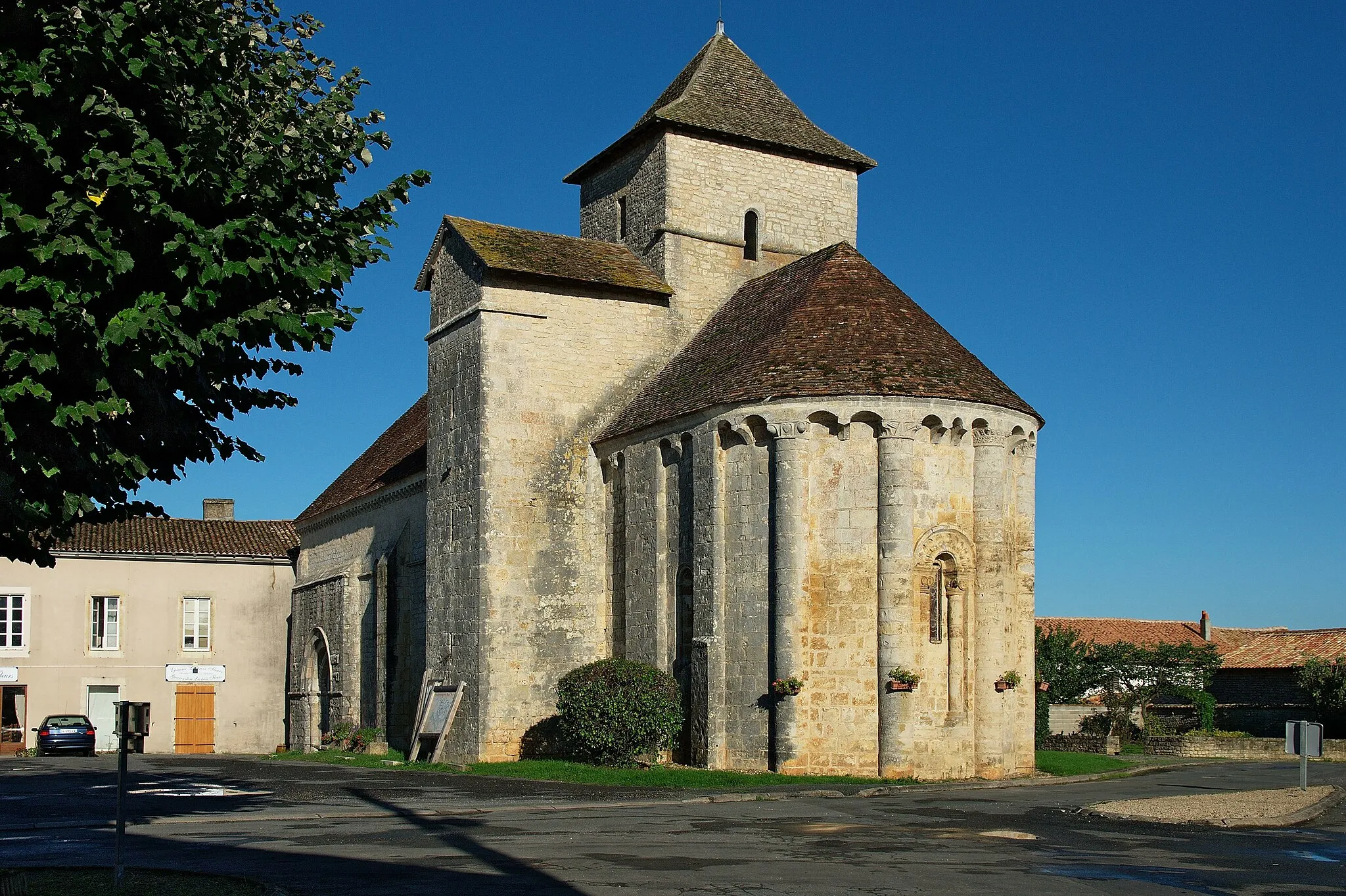 Photo showing: eastern aspect of village church