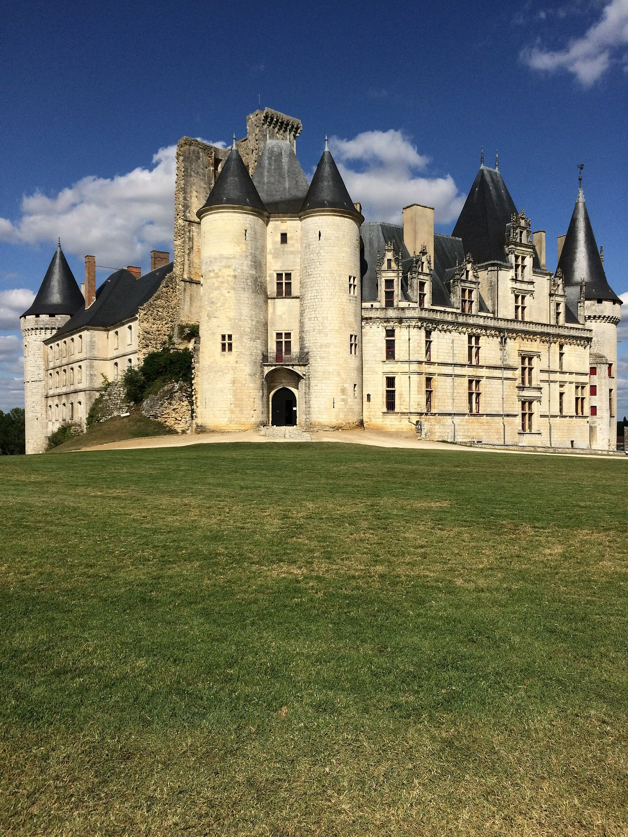 Photo showing: Chateau de La Rochefoucauld.