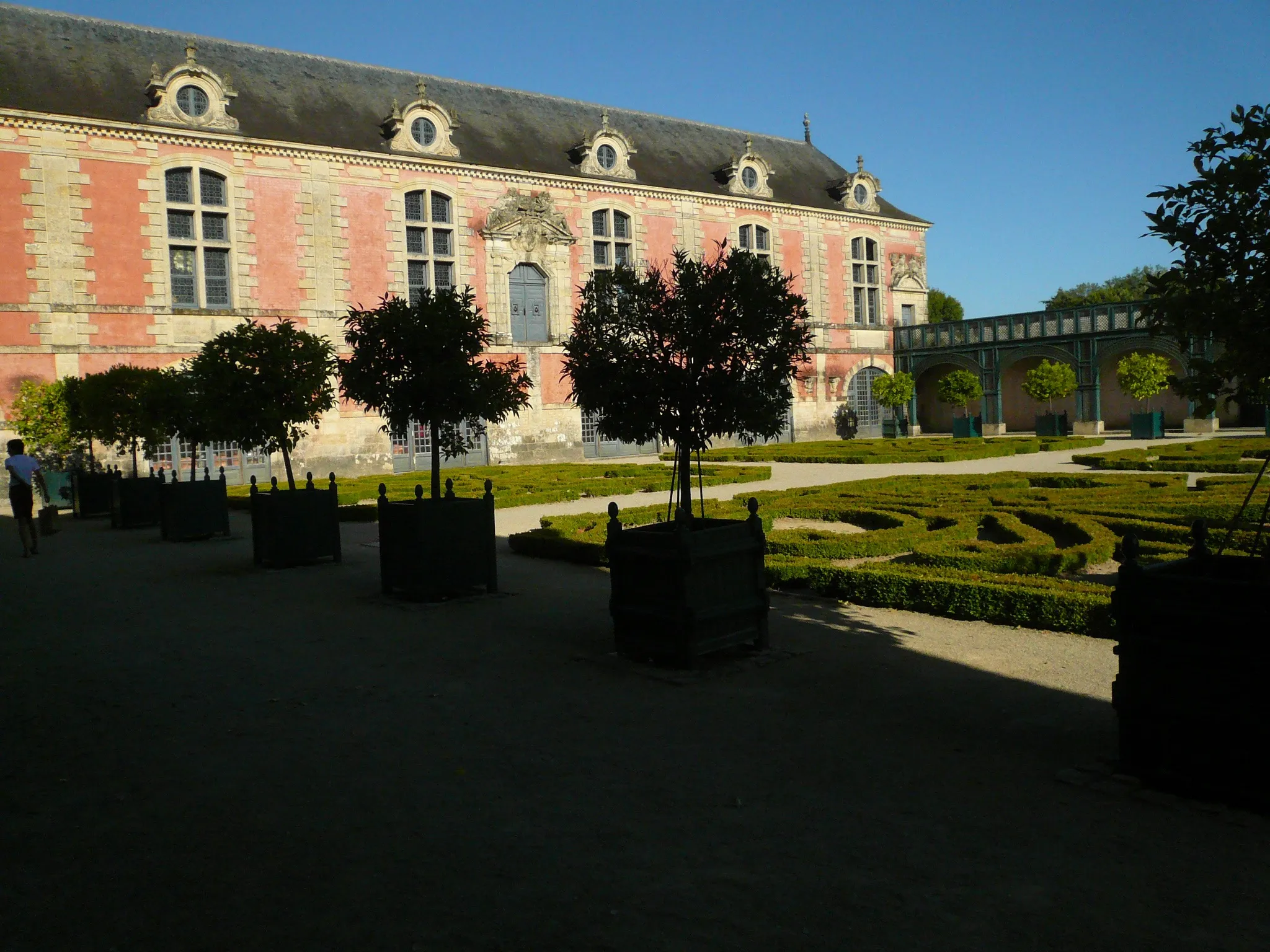 Photo showing: This building is indexed in the base Mérimée, a database of architectural heritage maintained by the French Ministry of Culture, under the reference PA00101277 .