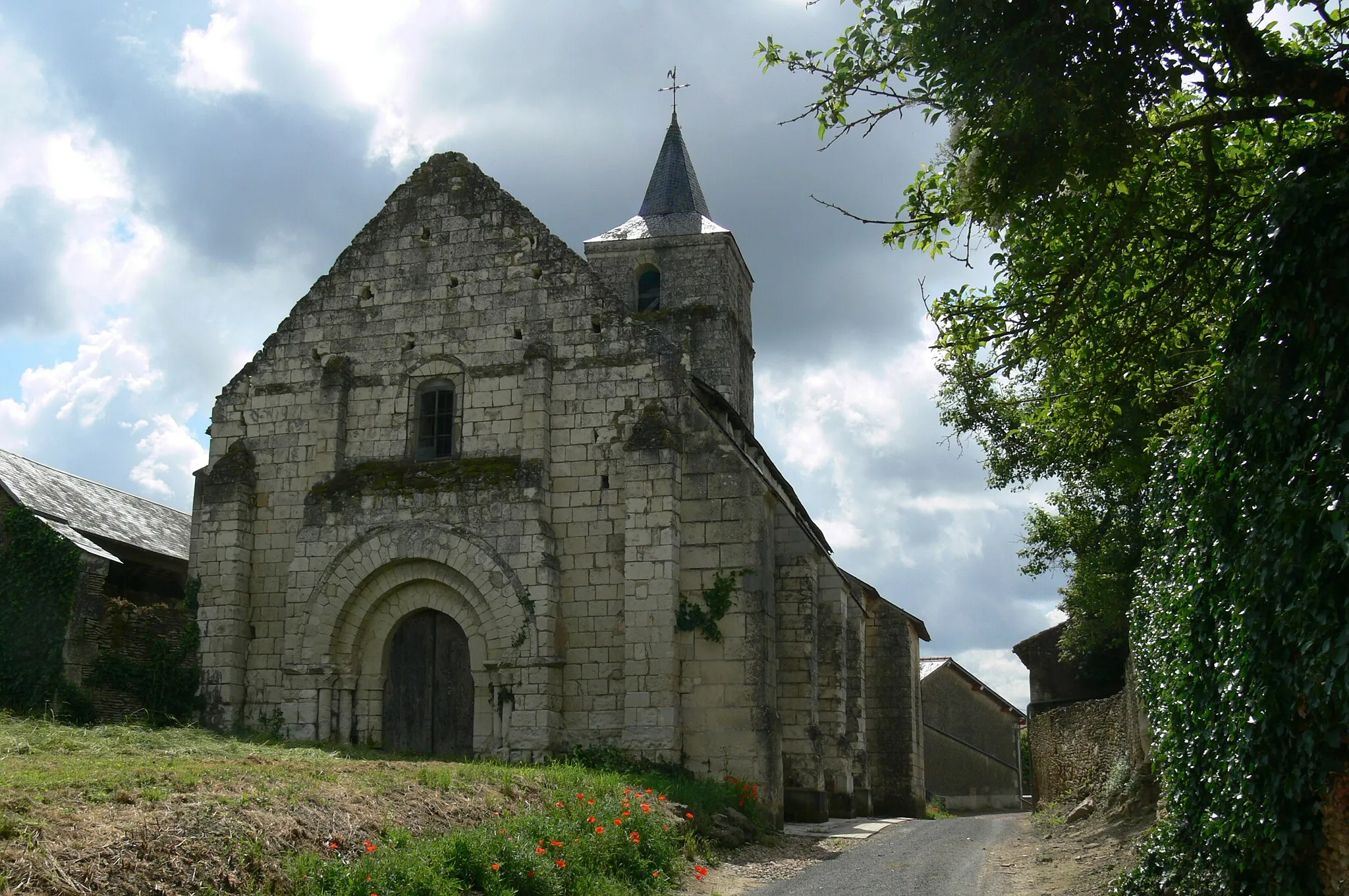 Photo showing: Église Notre-Dame de Chasseignes de Mouterre-Silly