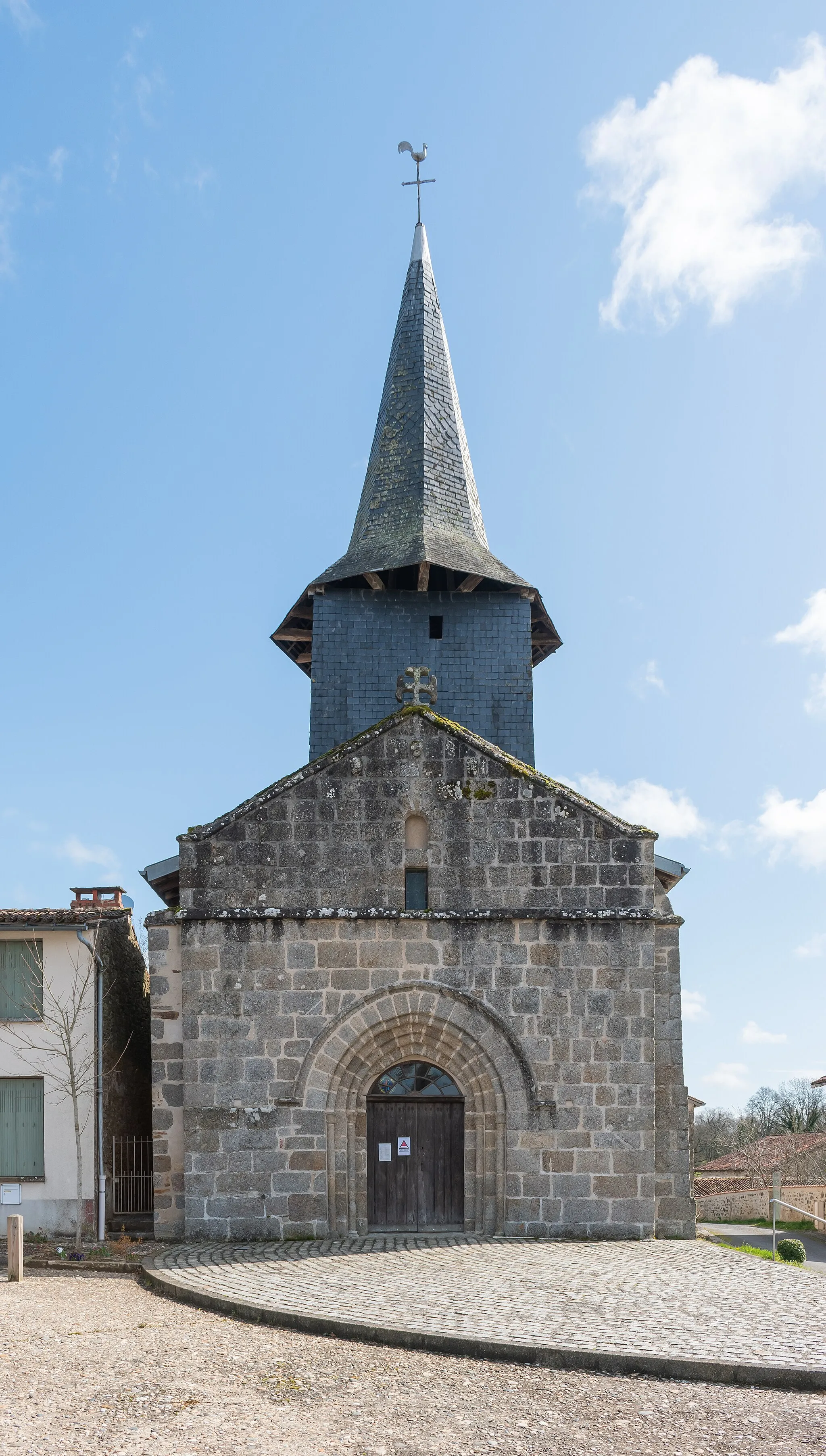 Photo showing: Saint Saturnin church in Saint-Sornin-la-Marche, Haute-Vienne, France