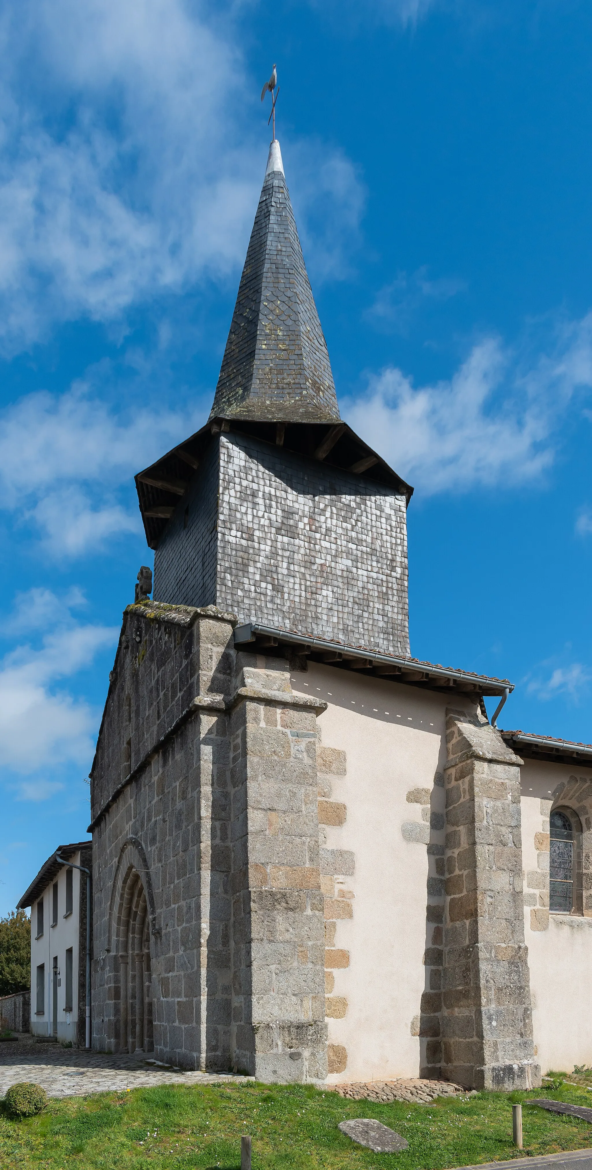 Photo showing: Saint Saturnin church in Saint-Sornin-la-Marche, Haute-Vienne, France