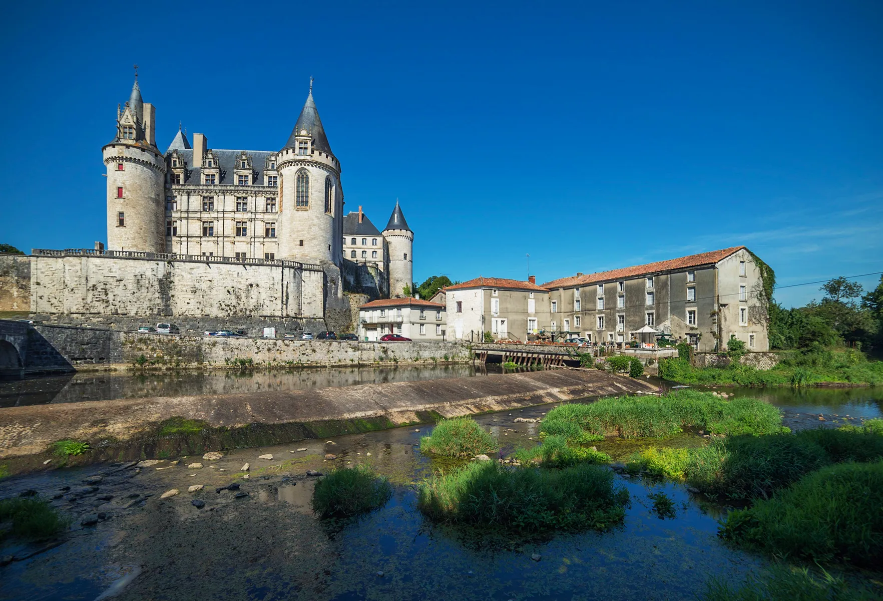 Photo showing: This building is indexed in the base Mérimée, a database of architectural heritage maintained by the French Ministry of Culture, under the reference PA00104467 .