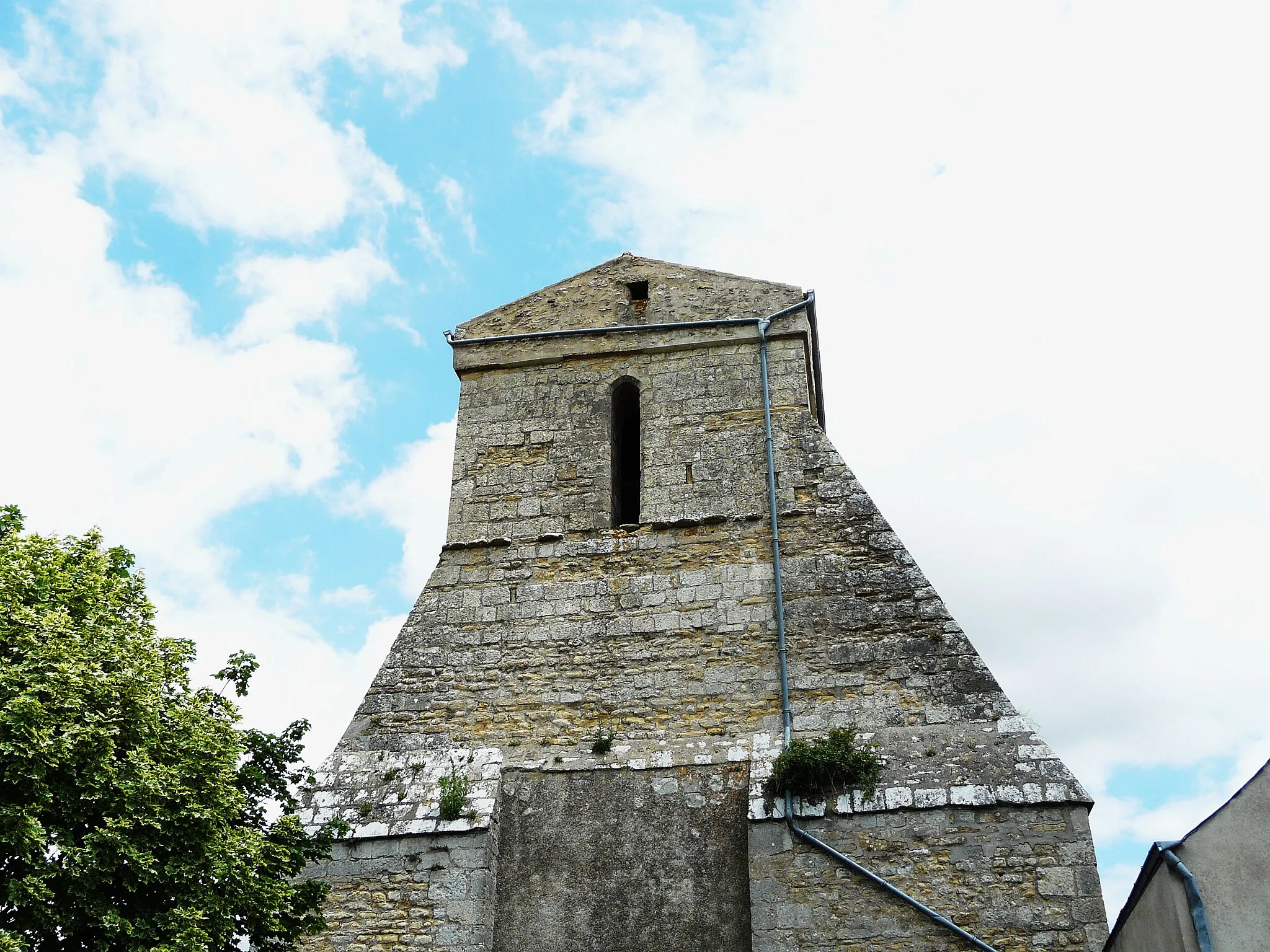 Photo showing: Clocher de l'église d'Irais