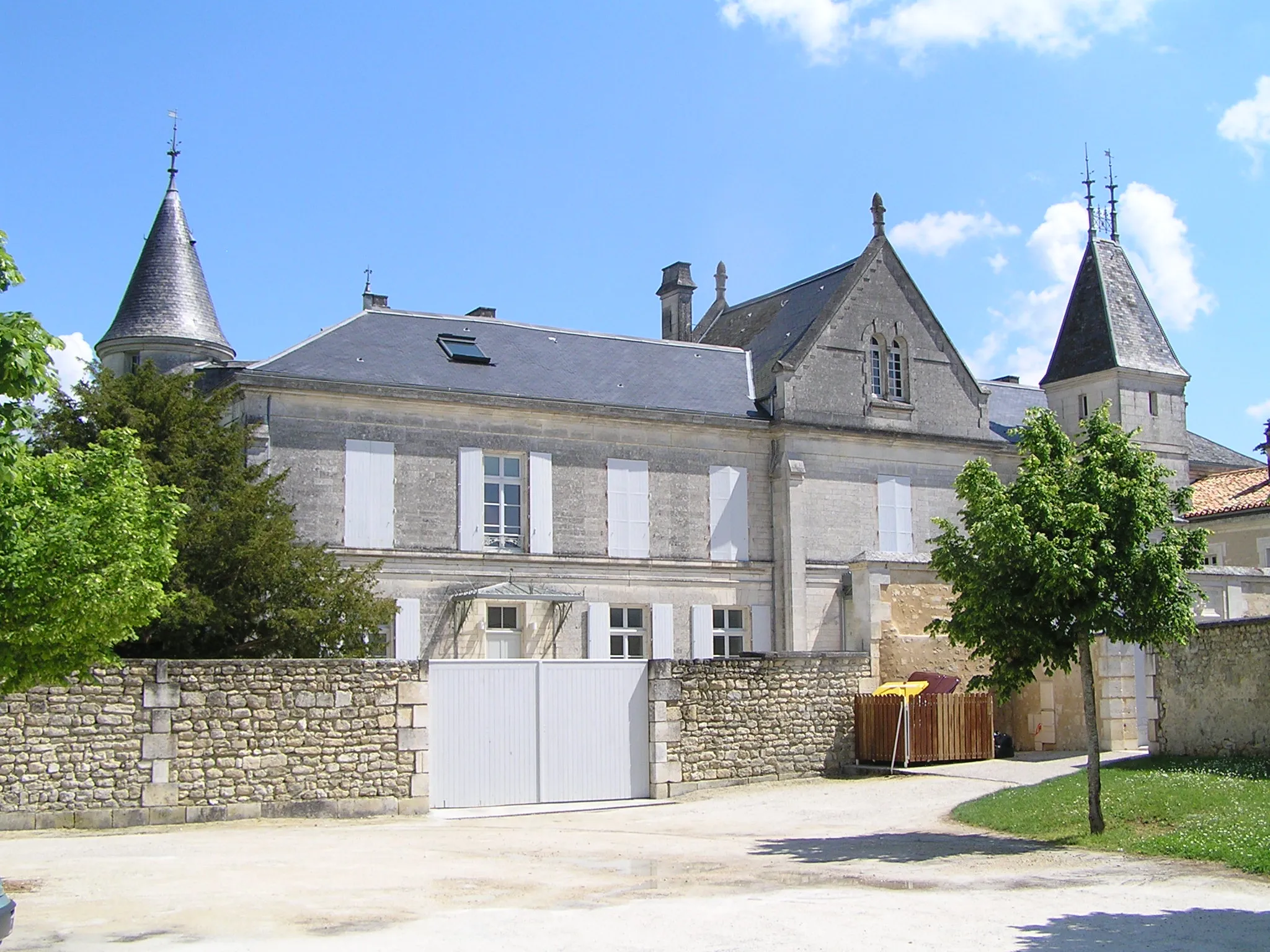 Photo showing: Château de Fléac
