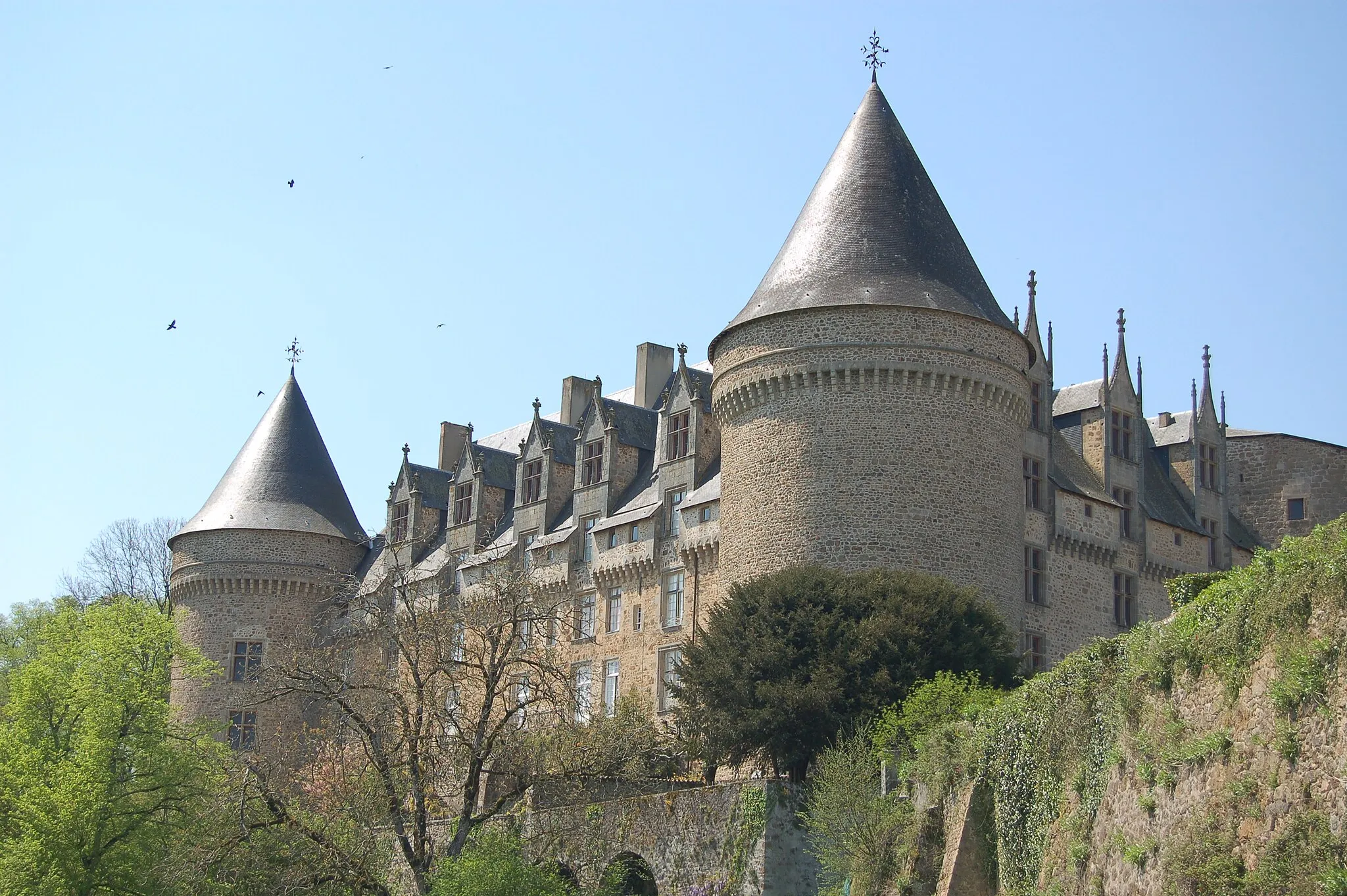 Photo showing: This building is classé au titre des monuments historiques de la France. It is indexed in the base Mérimée, a database of architectural heritage maintained by the French Ministry of Culture, under the reference PA00100428 .