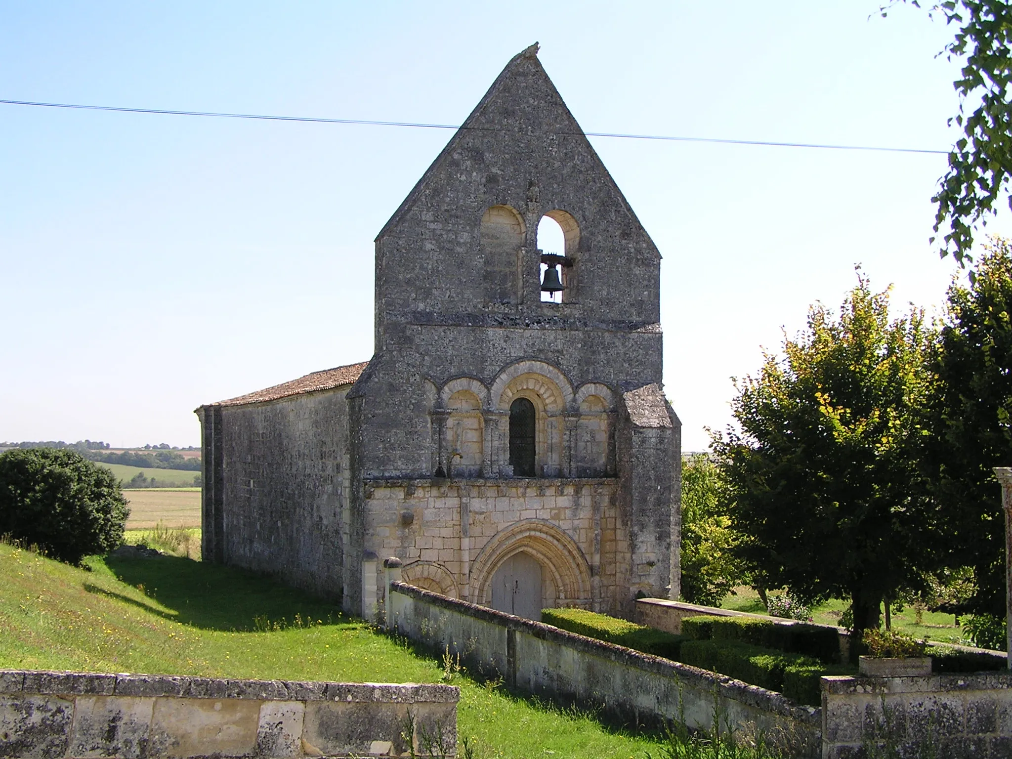 Photo showing: église d'Eraville, Charente, France