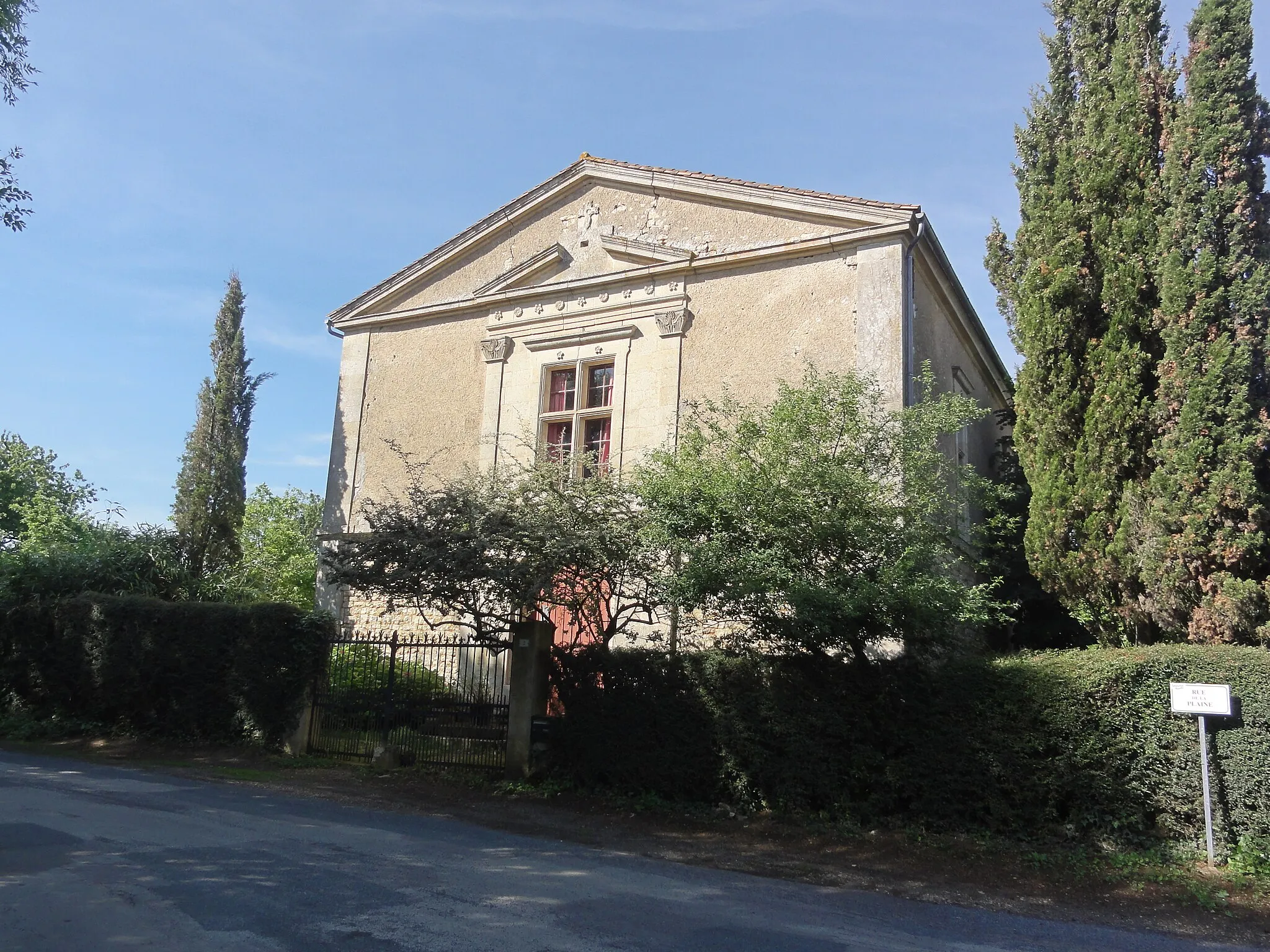 Photo showing: Sepvret (Deux-Sèvres) temple