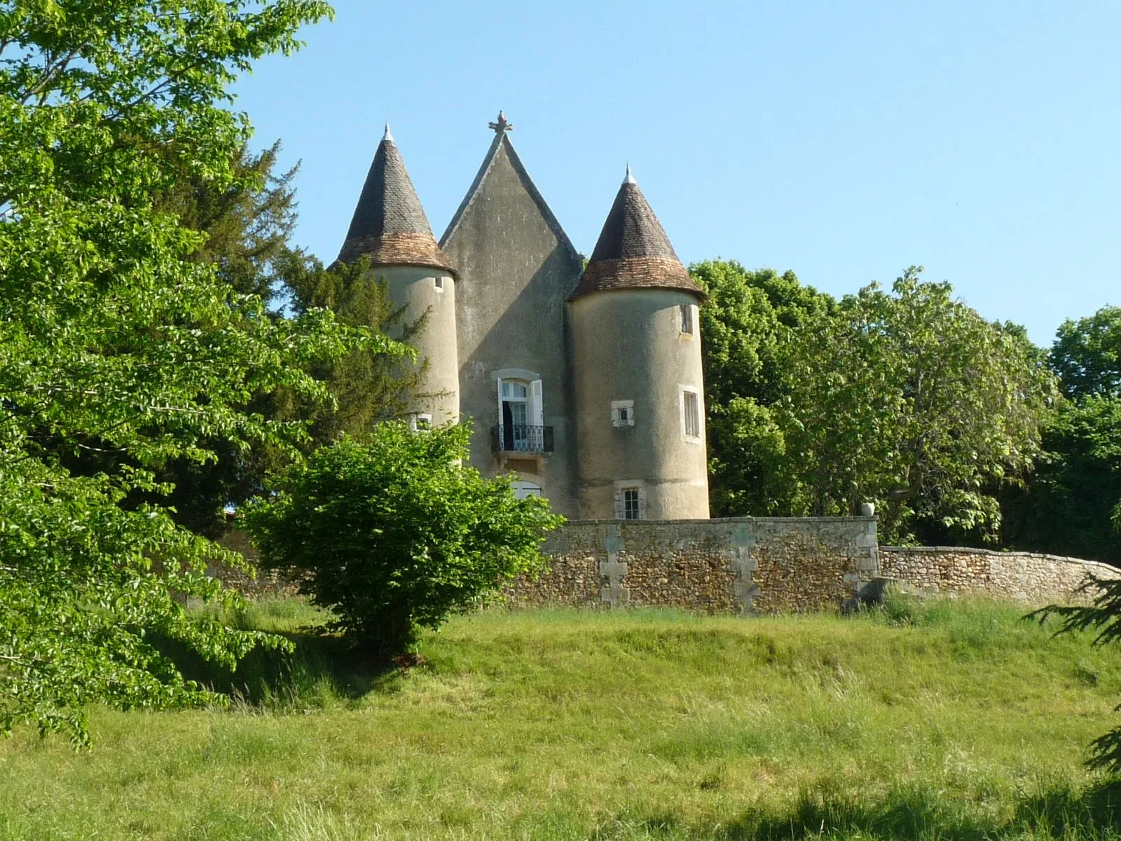 Photo showing: Castle of Les Fenêtres, Saint-Sornin, Charente, SW France