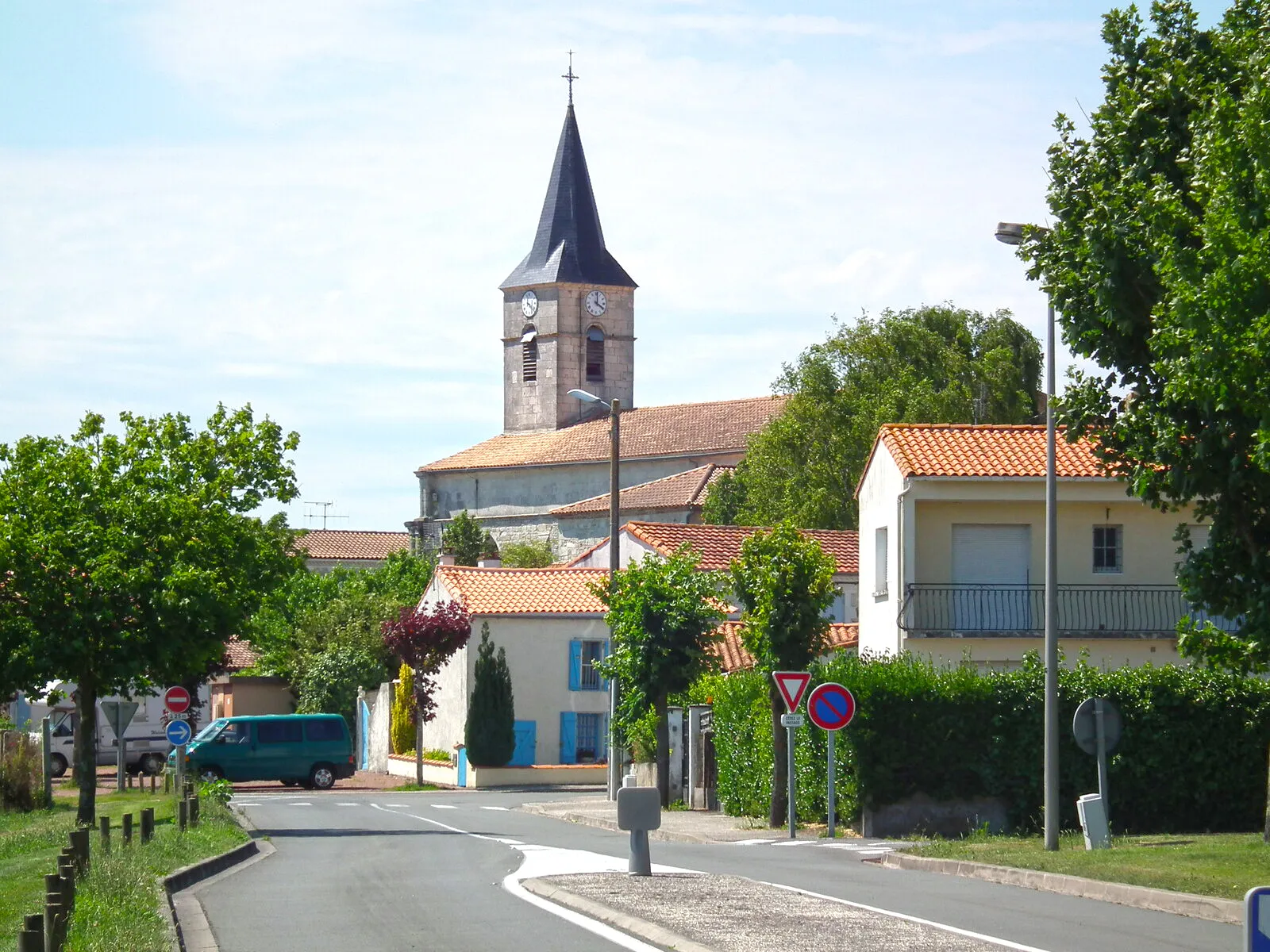 Photo showing: Version retouchée de Entrée d'Arvert.jpg (image éclaircie)