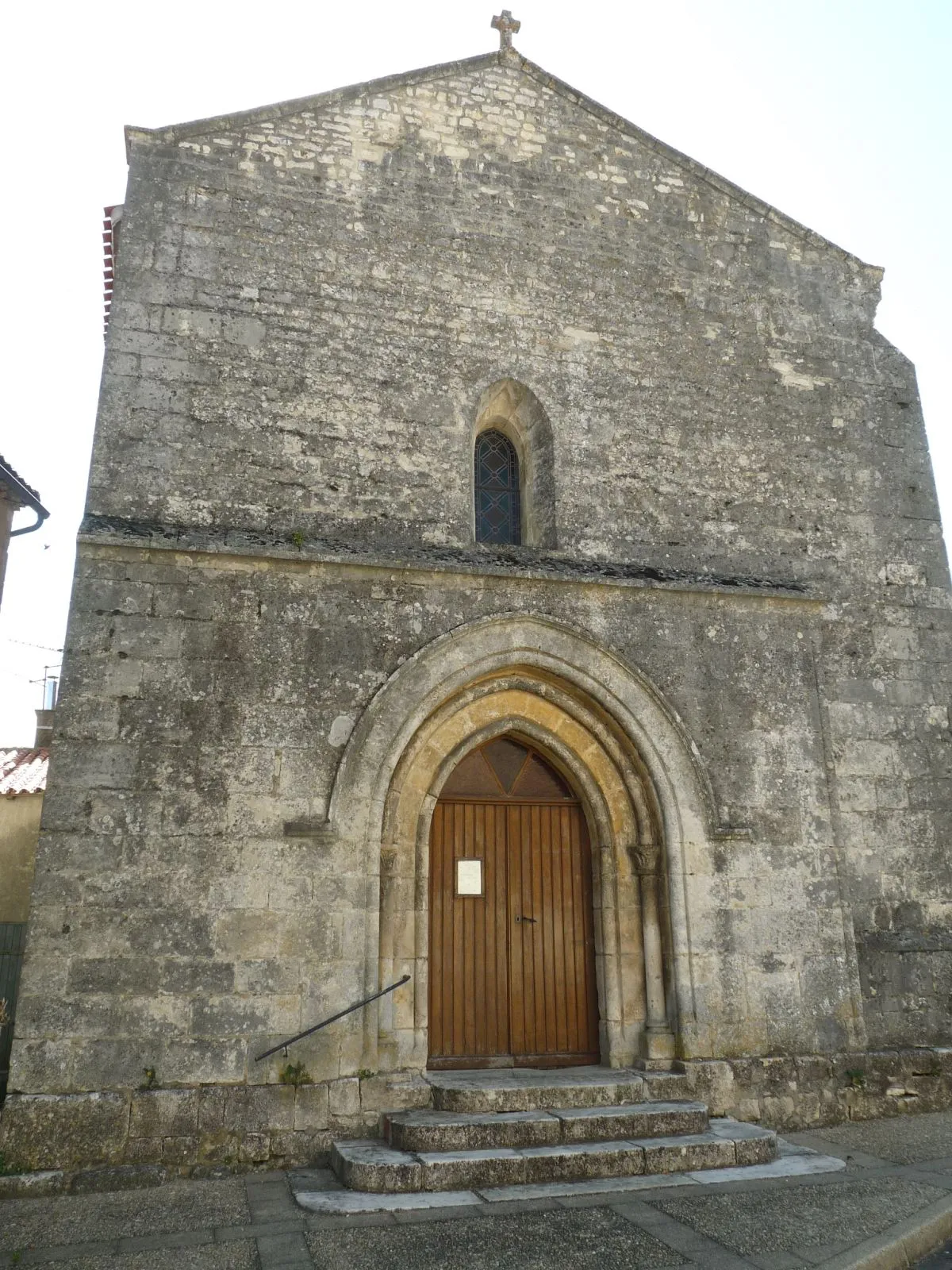 Photo showing: church of Saint-Angeau, Charente, SW France