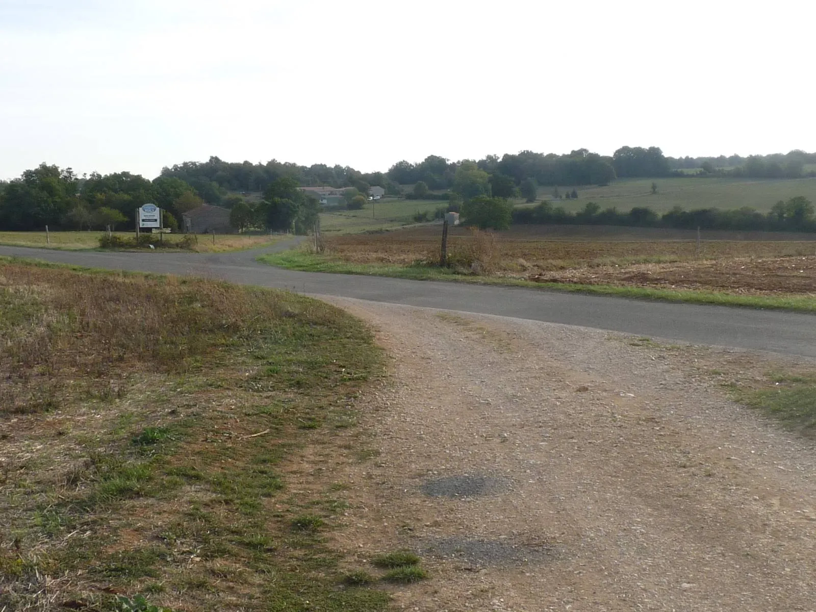 Photo showing: Crossroads of two ancient Roman ways near La Tâche, Charente, SW France