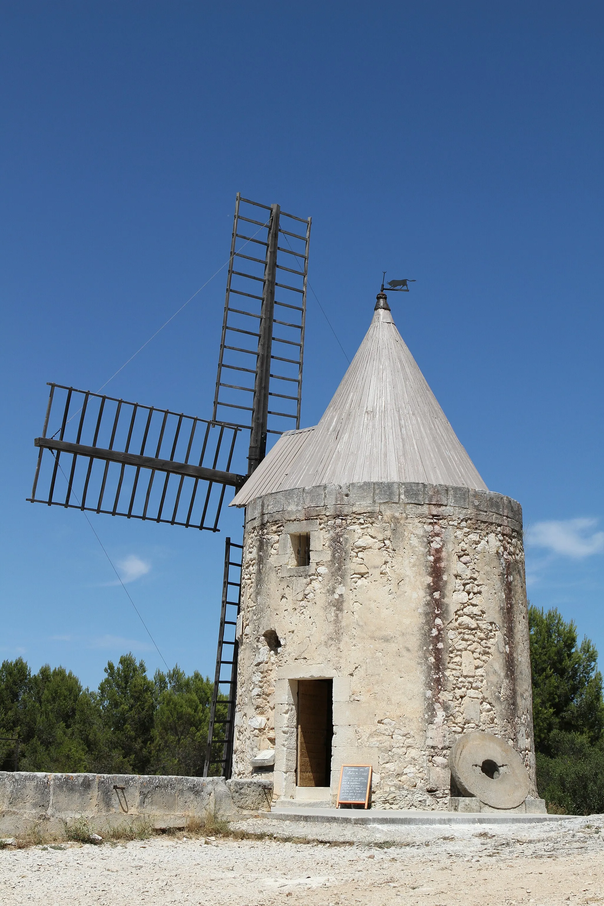 Photo showing: Daudet's mill in Fontvieille (Bouches-du-Rhône, France)